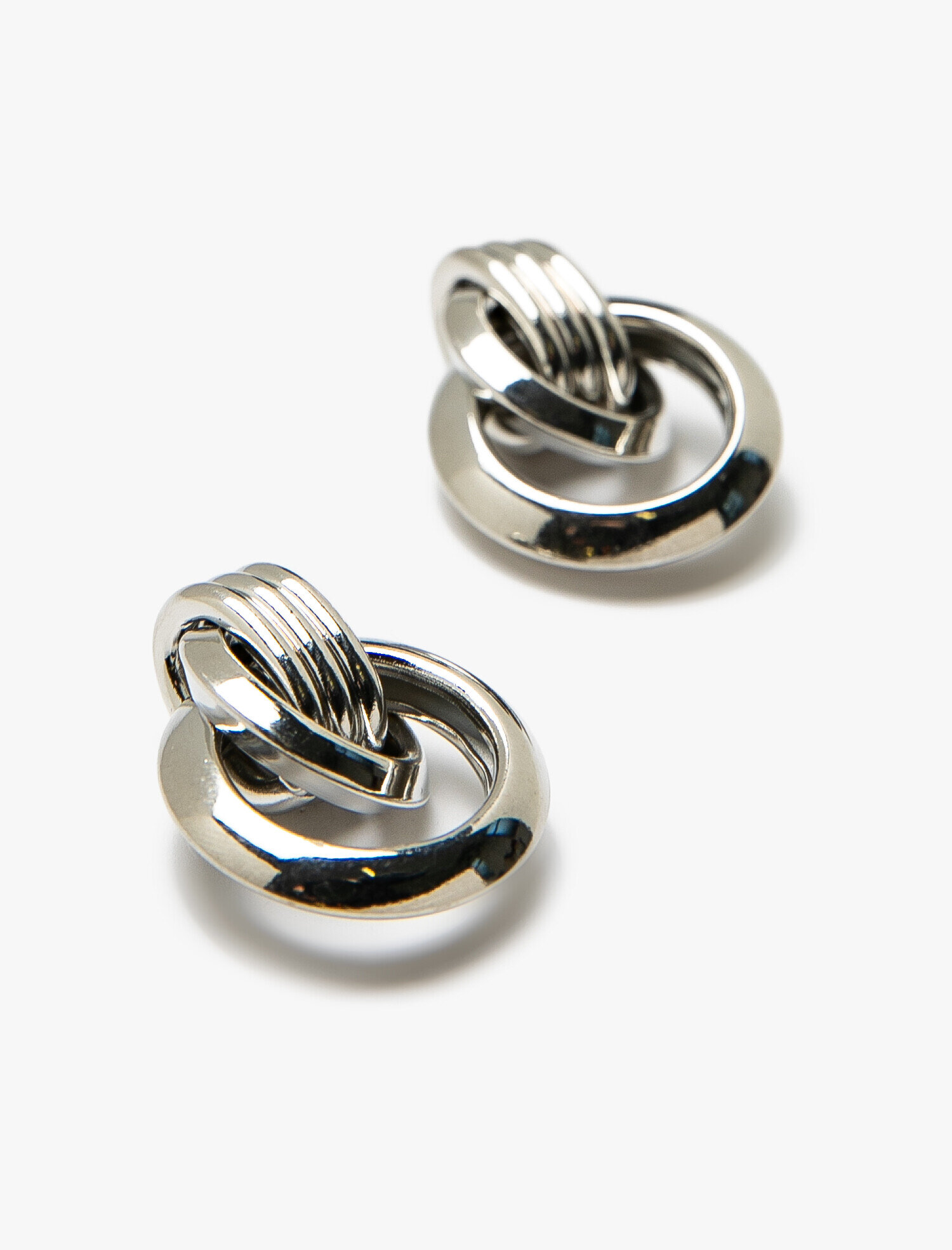  Kadın Metalik Küpe