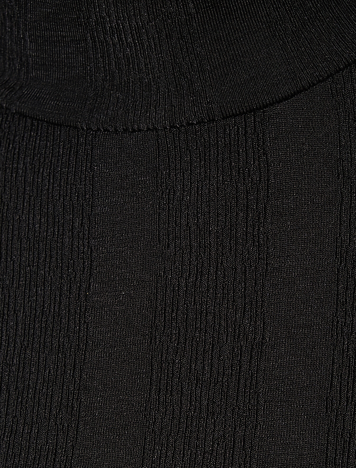   Yüksek Yaka Tişört