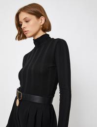 Yüksek Yaka Tişört