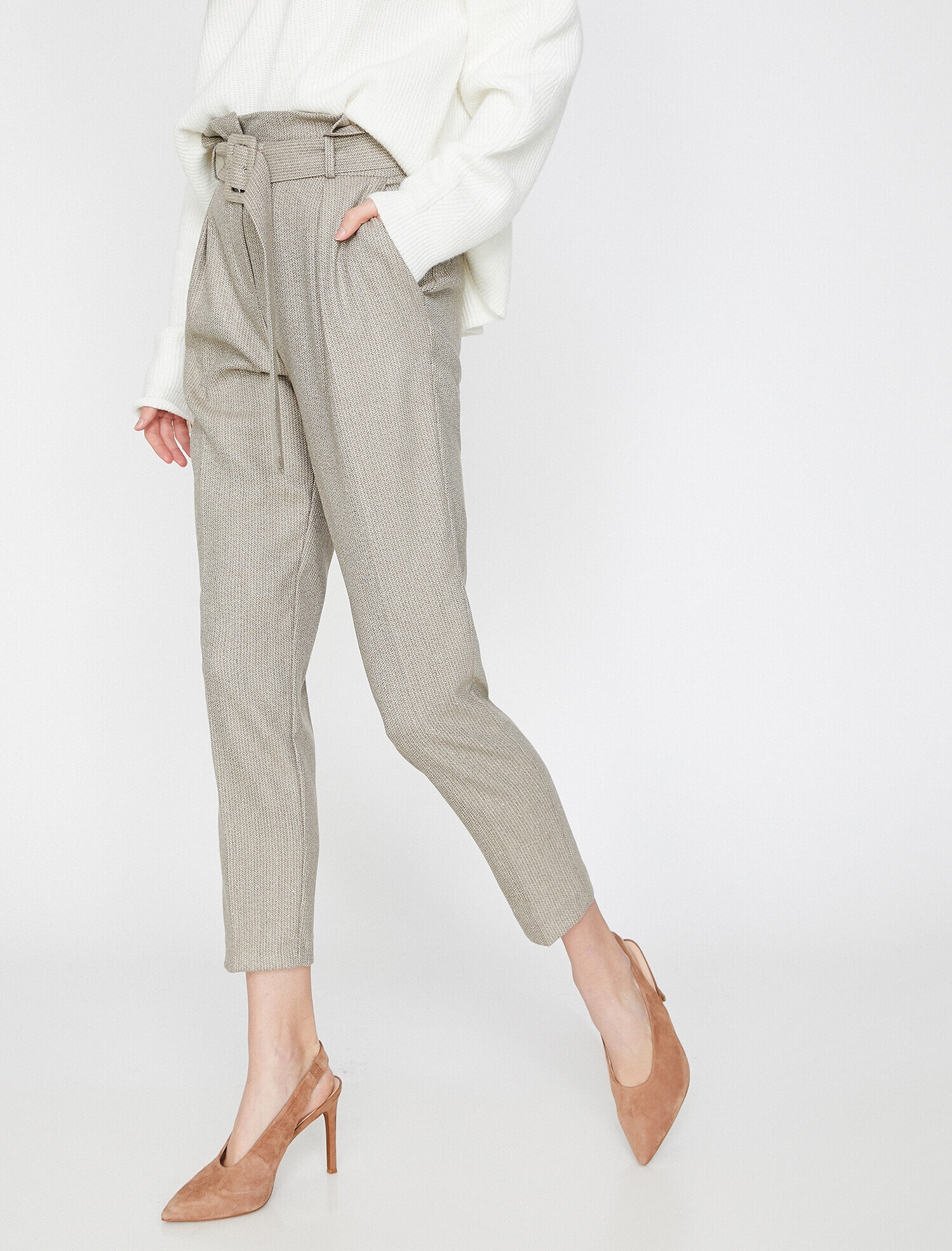   Kemer Detaylı Pantolon