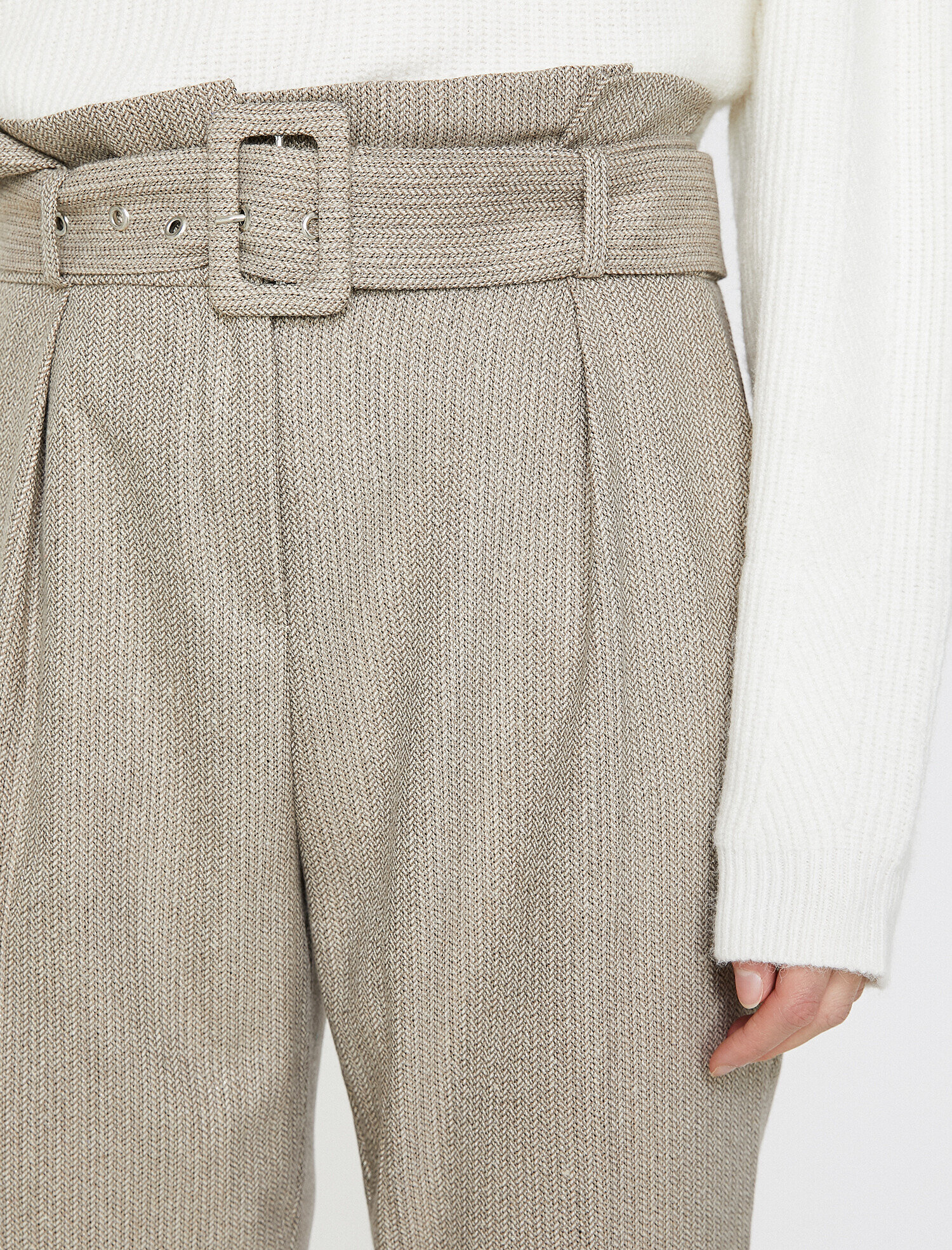   Kemer Detaylı Pantolon