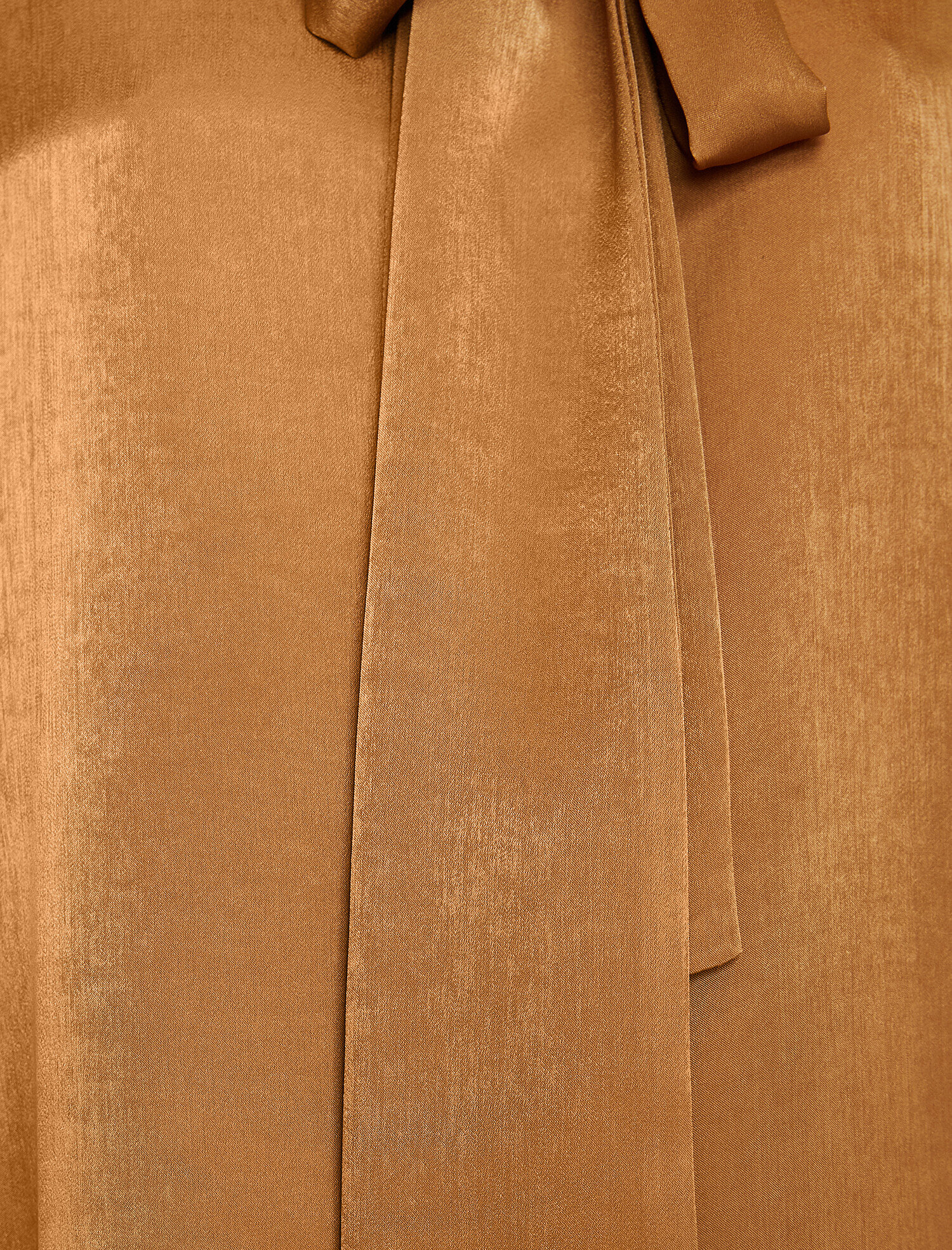 Yaka Detaylı Gömlek