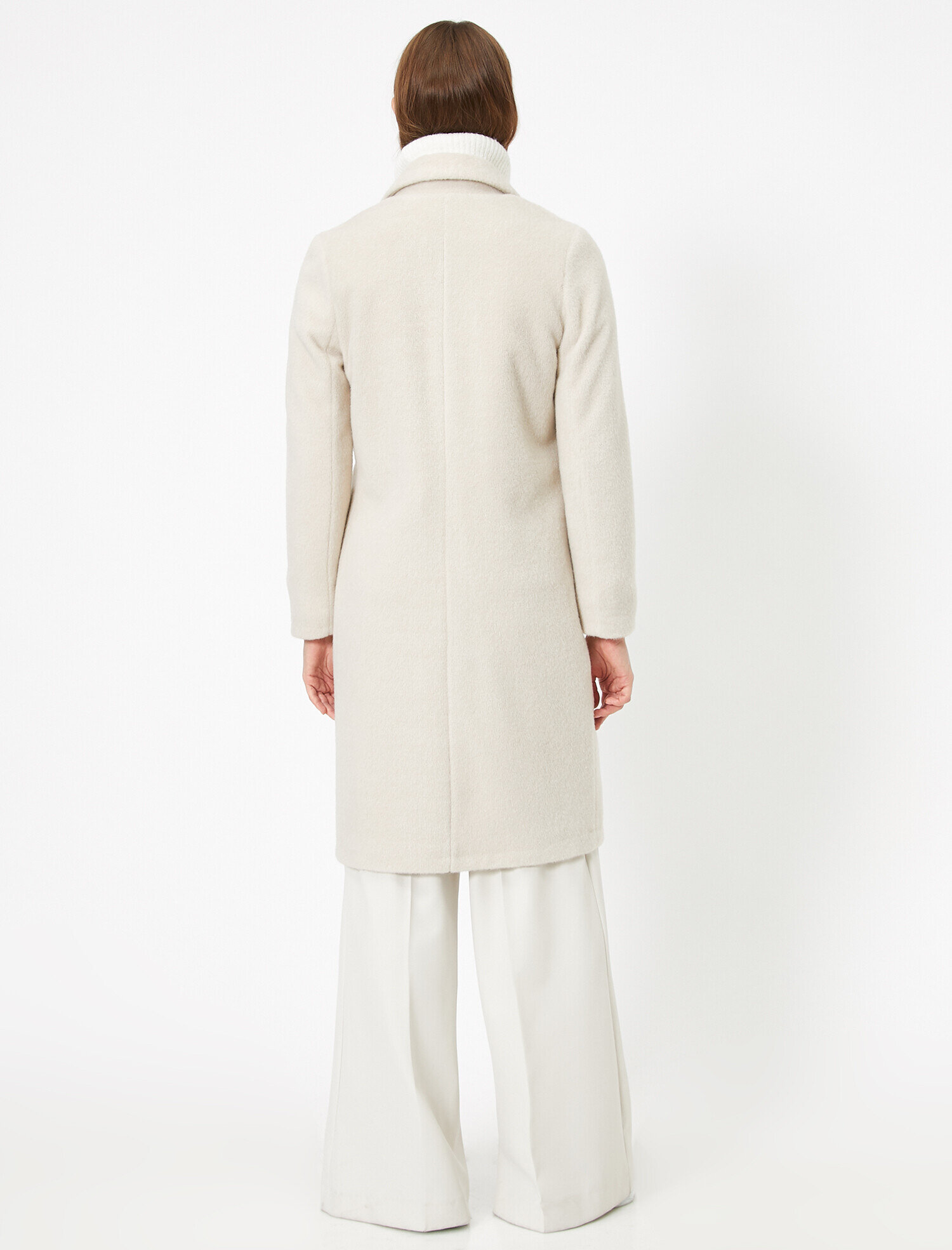   Düğme Detaylı Kaban