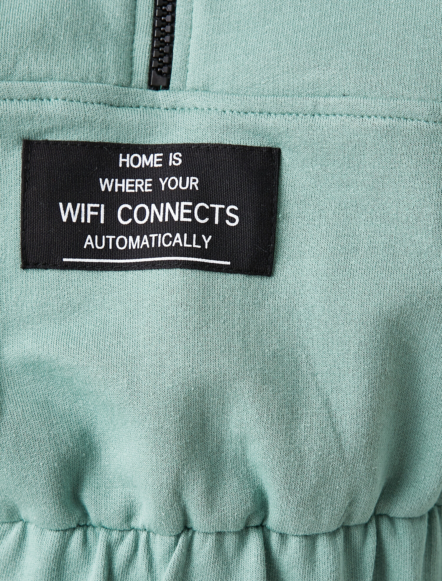   %100 Pamuk Sloganlı Crop Sweatshirt