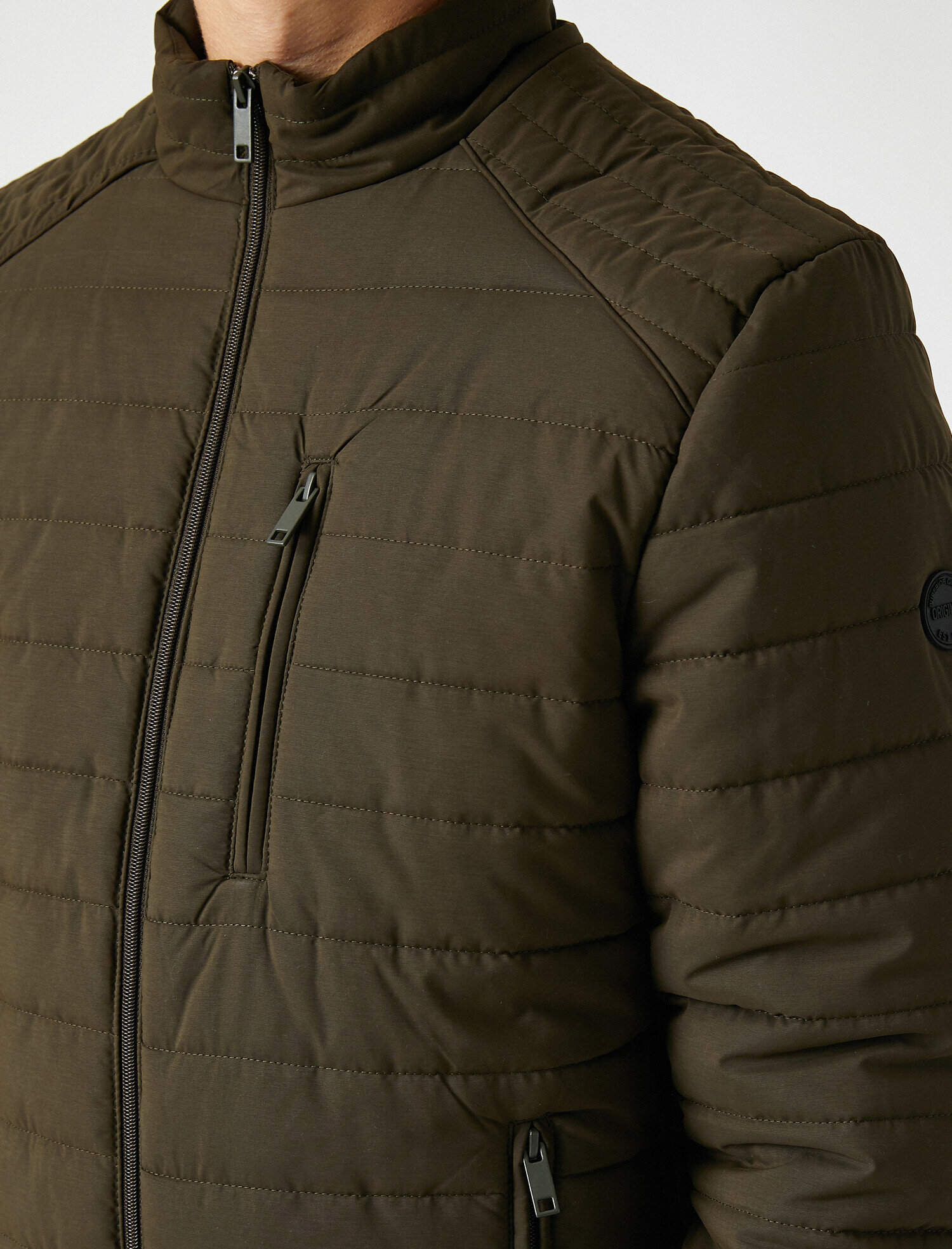 Dik Yaka Cepli İnce Mont