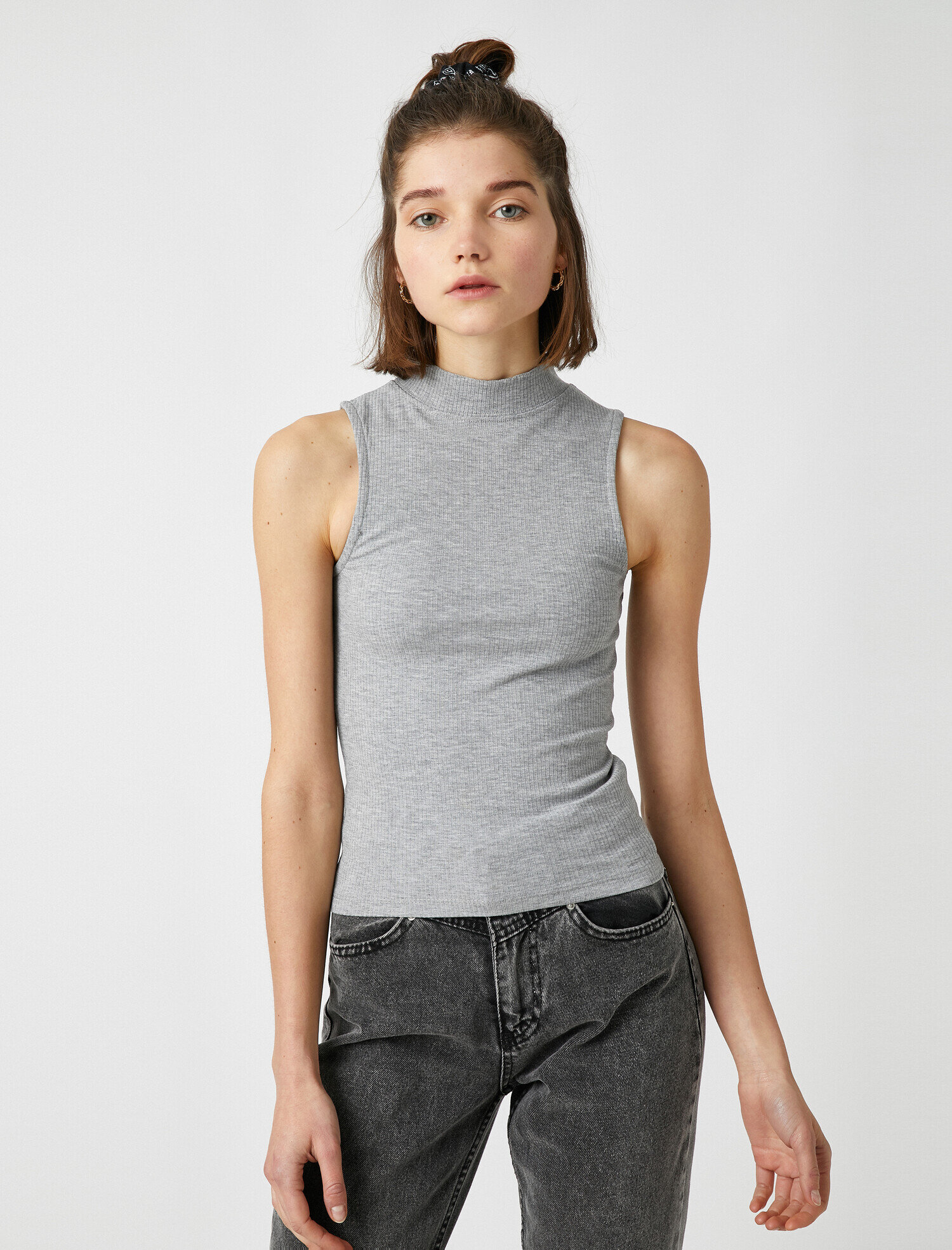   Balıkçı Yaka Kolsuz Tanktop
