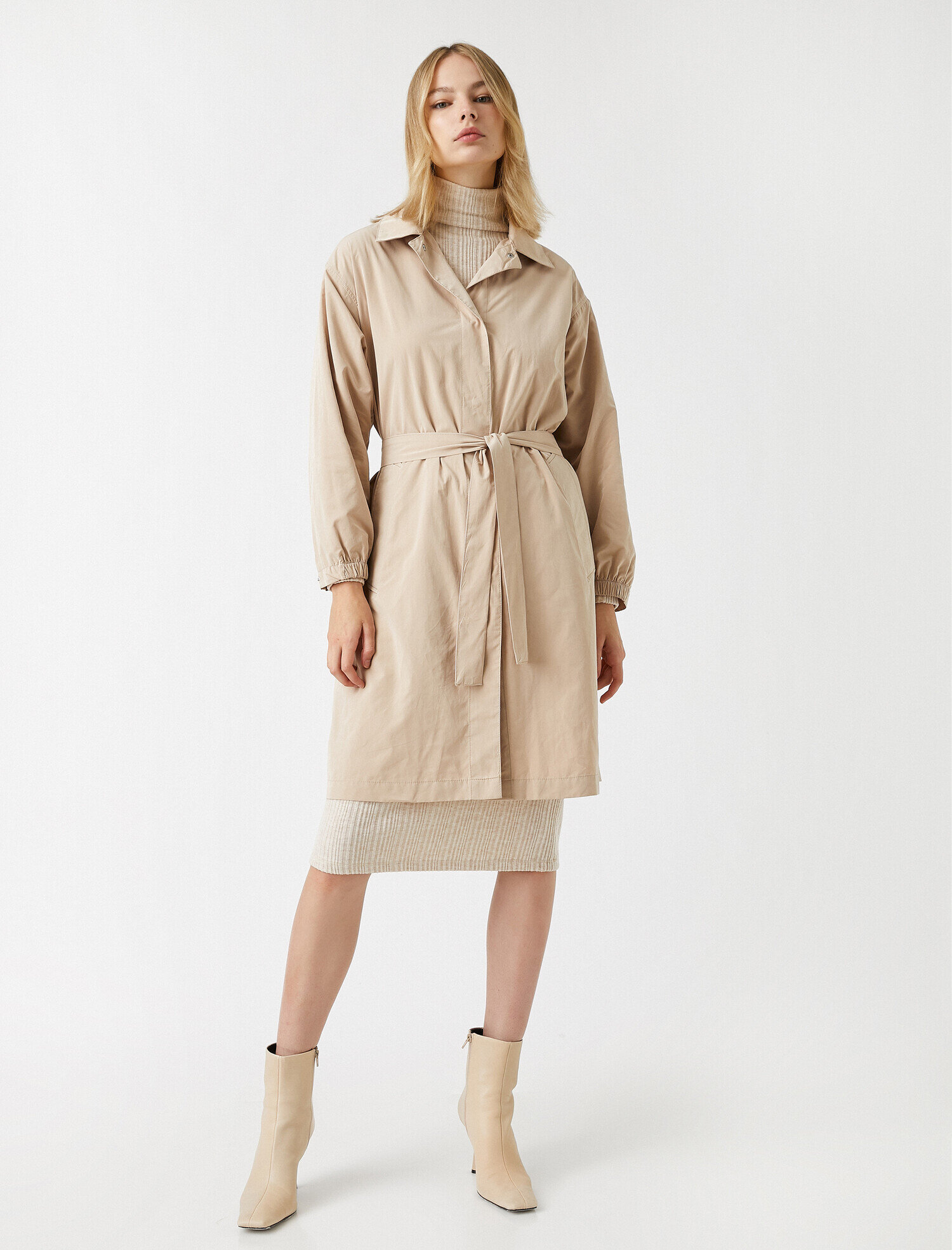   Cep Detaylı Trençkot