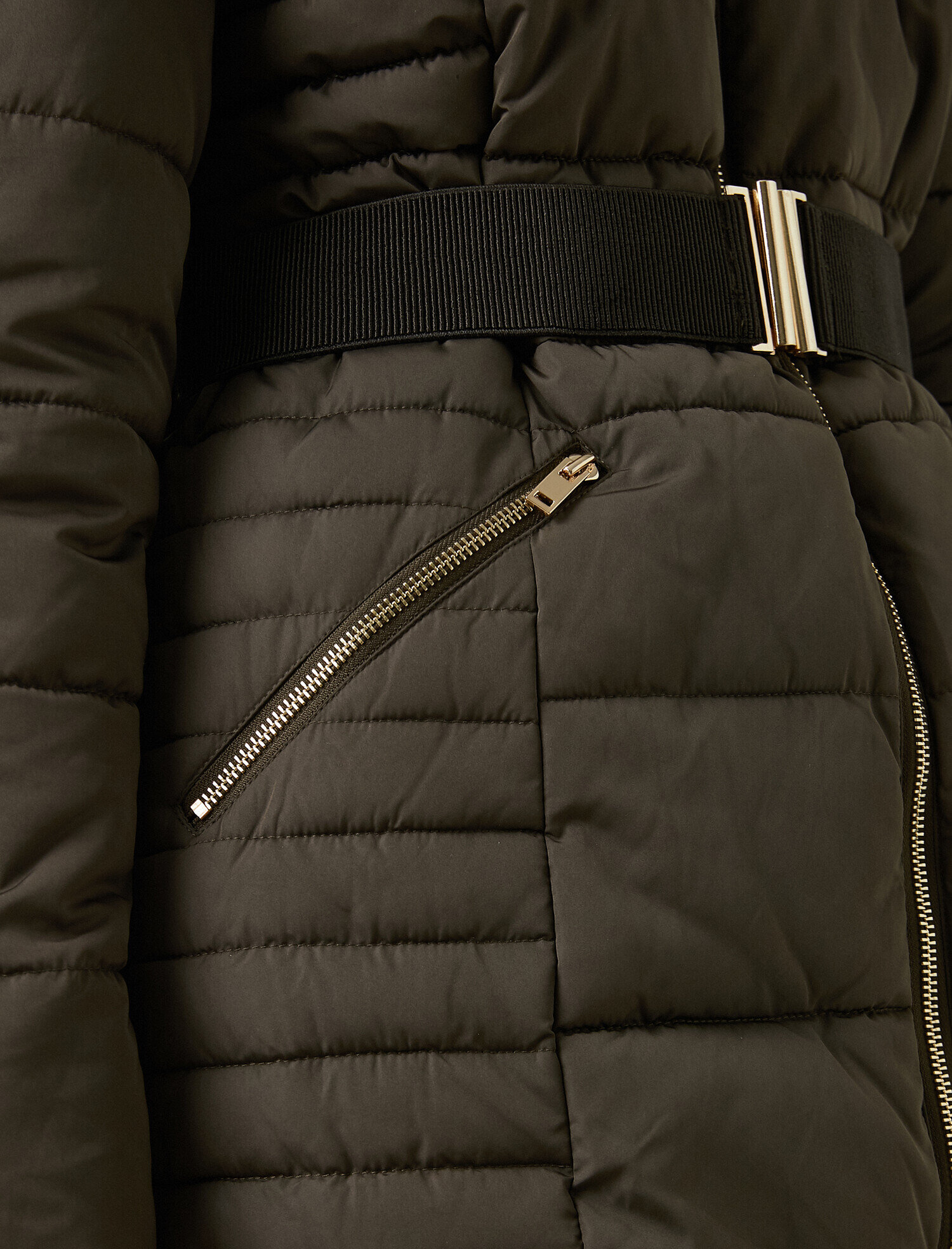 Kemerli Kapüşonlu Suni Kürk Detaylı Kaban