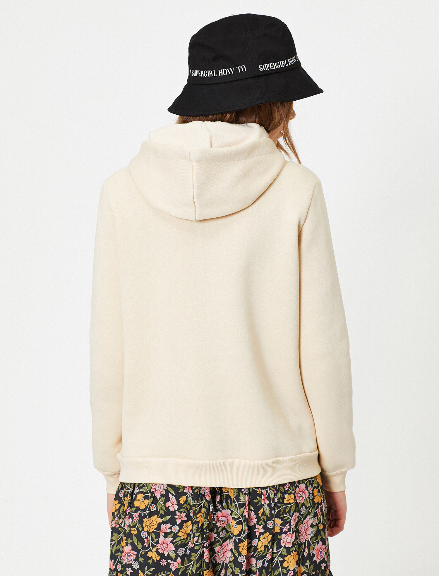   Kapüşonlu Çiçek Baskılı Kanguru Cepli Sweatshirt