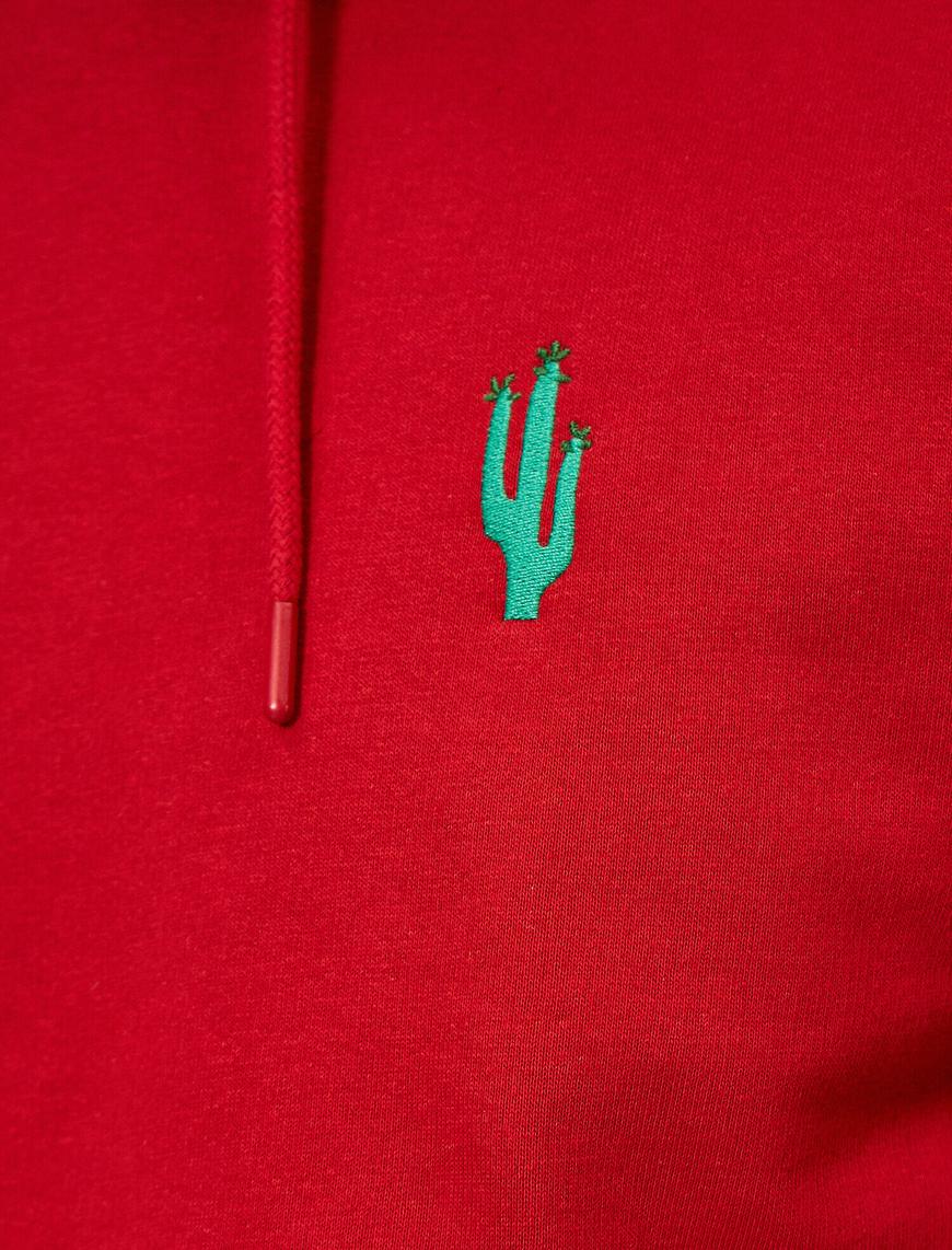   Kapüşonlu İşlemeli Uzun Kollu Sweatshirt