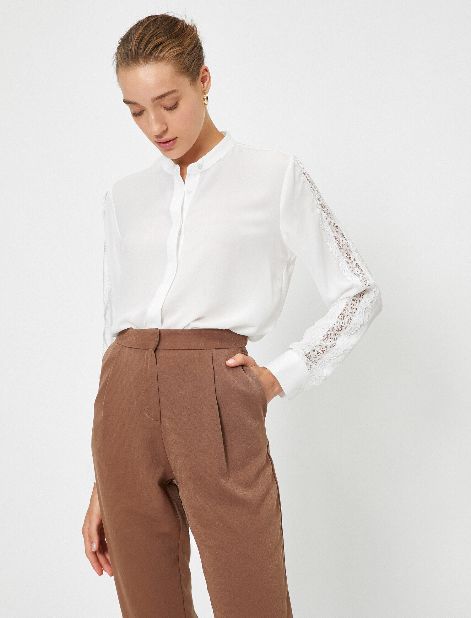   Dantel Detaylı Uzun Kollu Gömlek