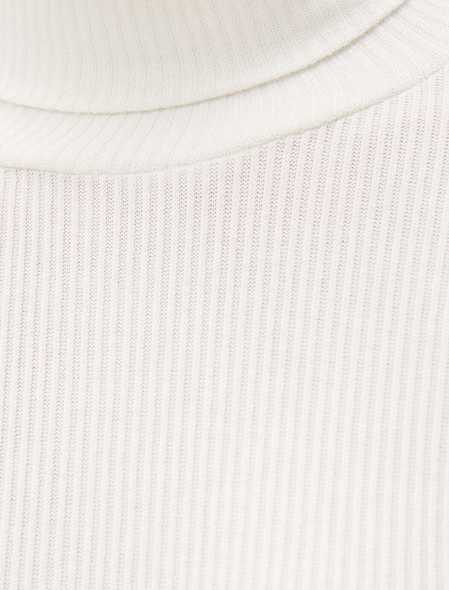   Uzun Kollu Tişört Balıkçı Yaka