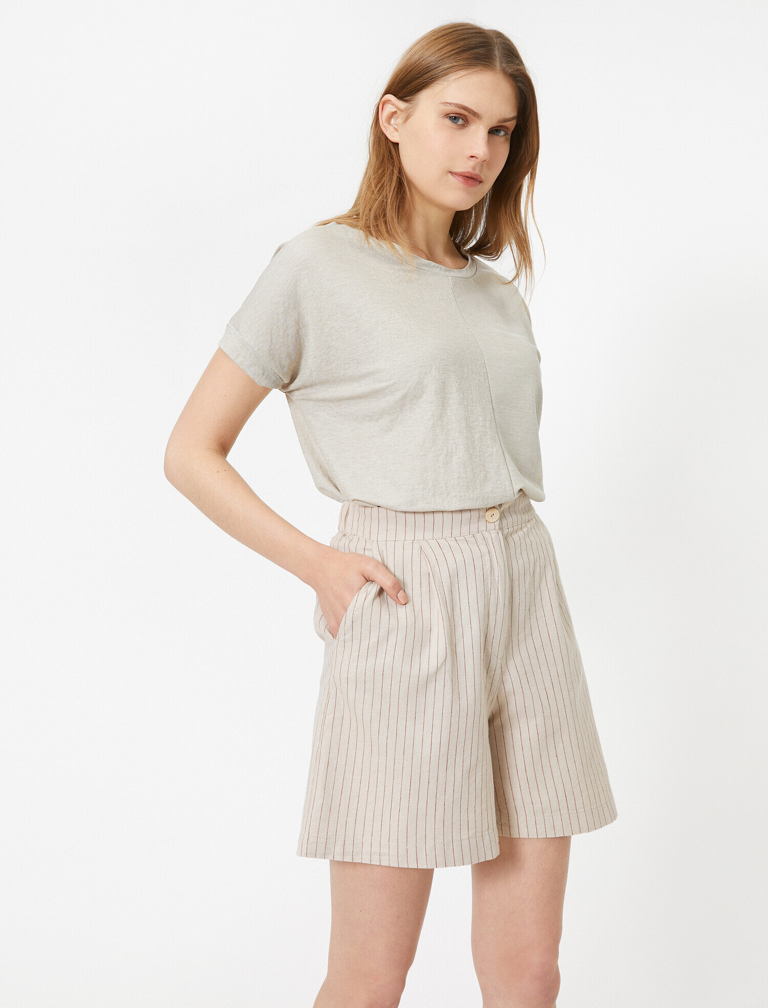   Keten Karışımlı Şort Cep Detaylı