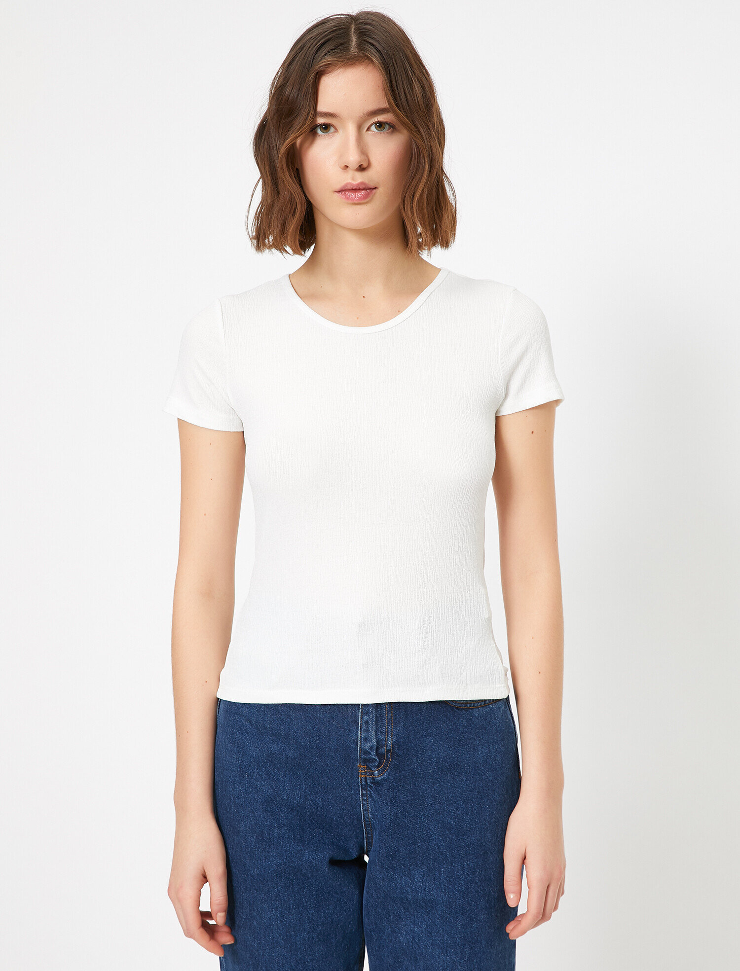   Bisiklet Yaka Dar Kalıp Tişört