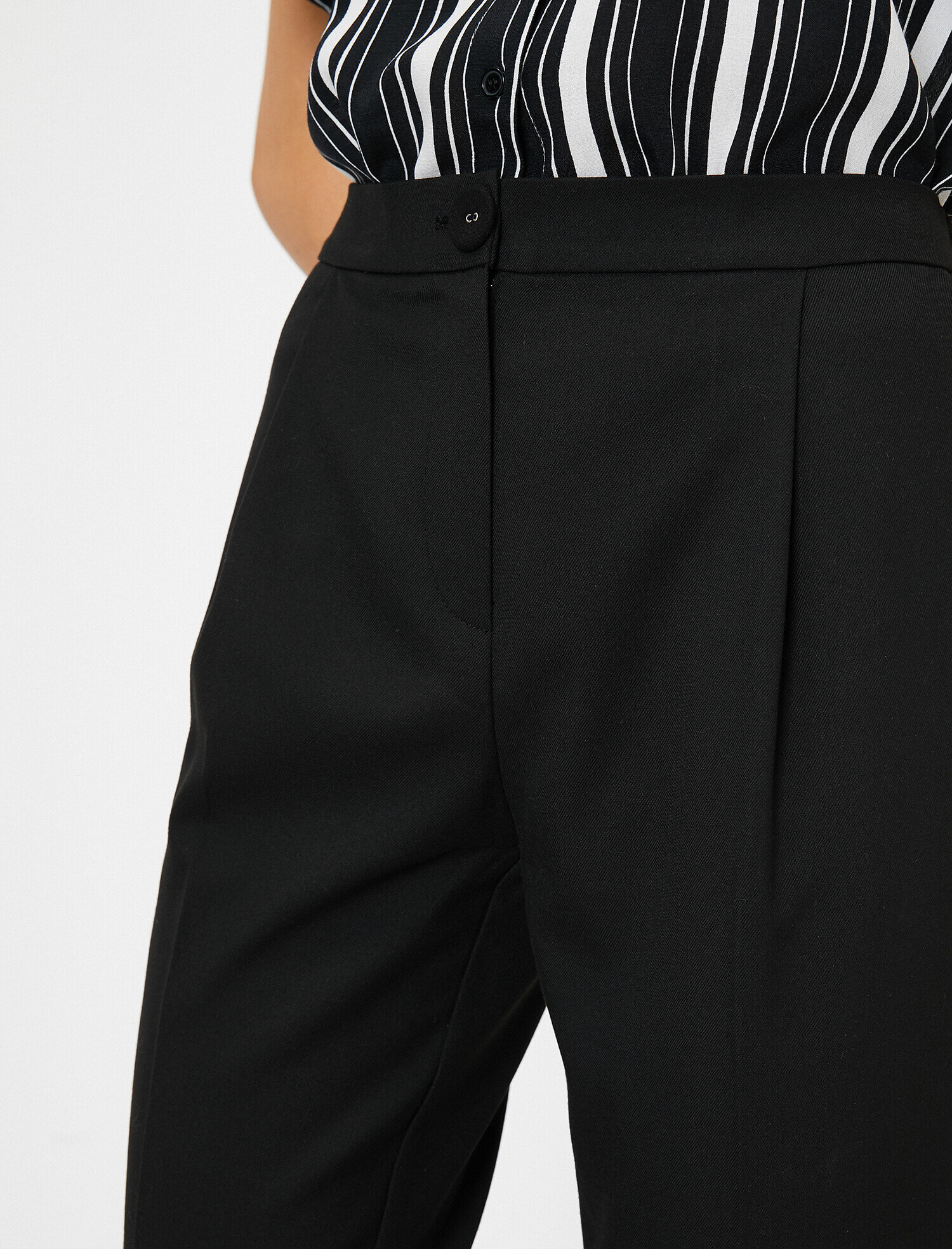   Cep Detaylı Pantolon