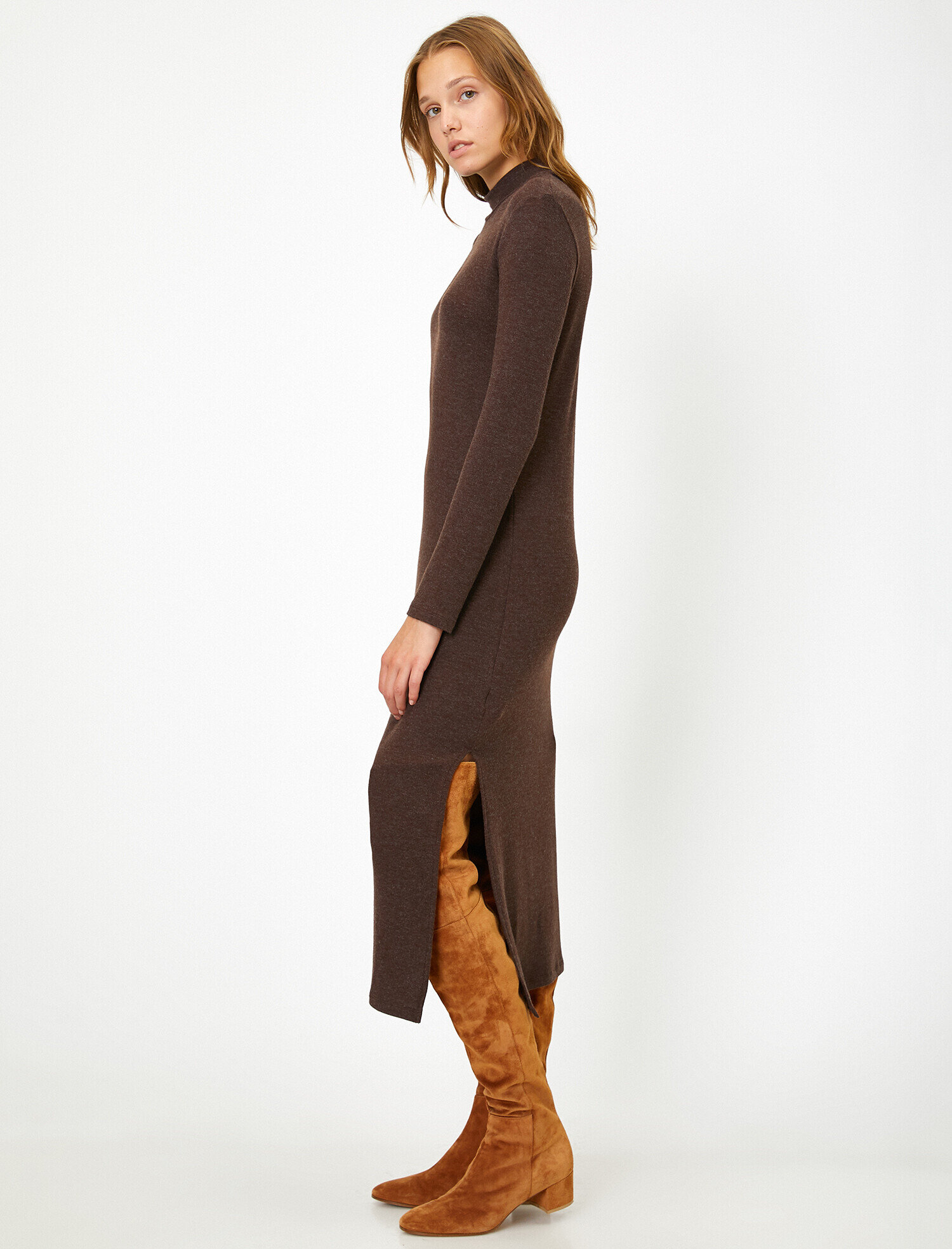 Yırtmaç Detaylı Elbise