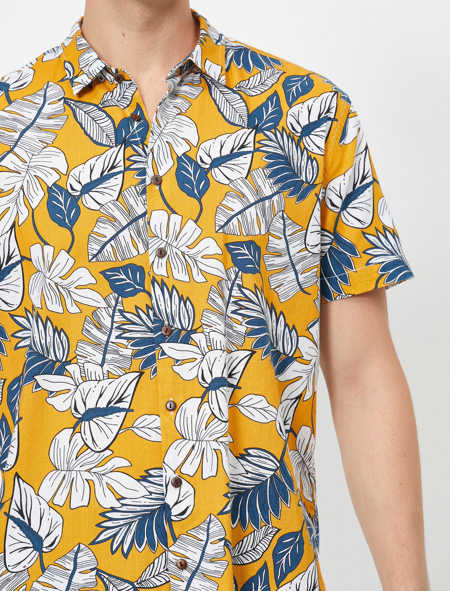   Klasik Yaka Kısa Kollu Pamuklu Desenli Gömlek