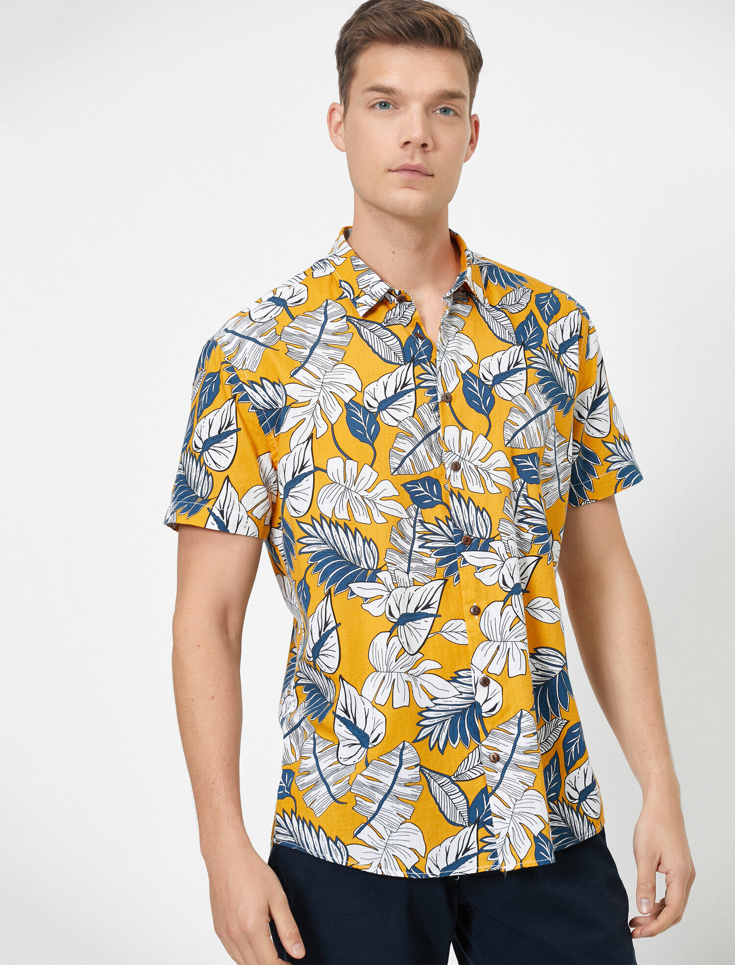   Klasik Yaka Kısa Kollu Pamuklu Desenli Gömlek