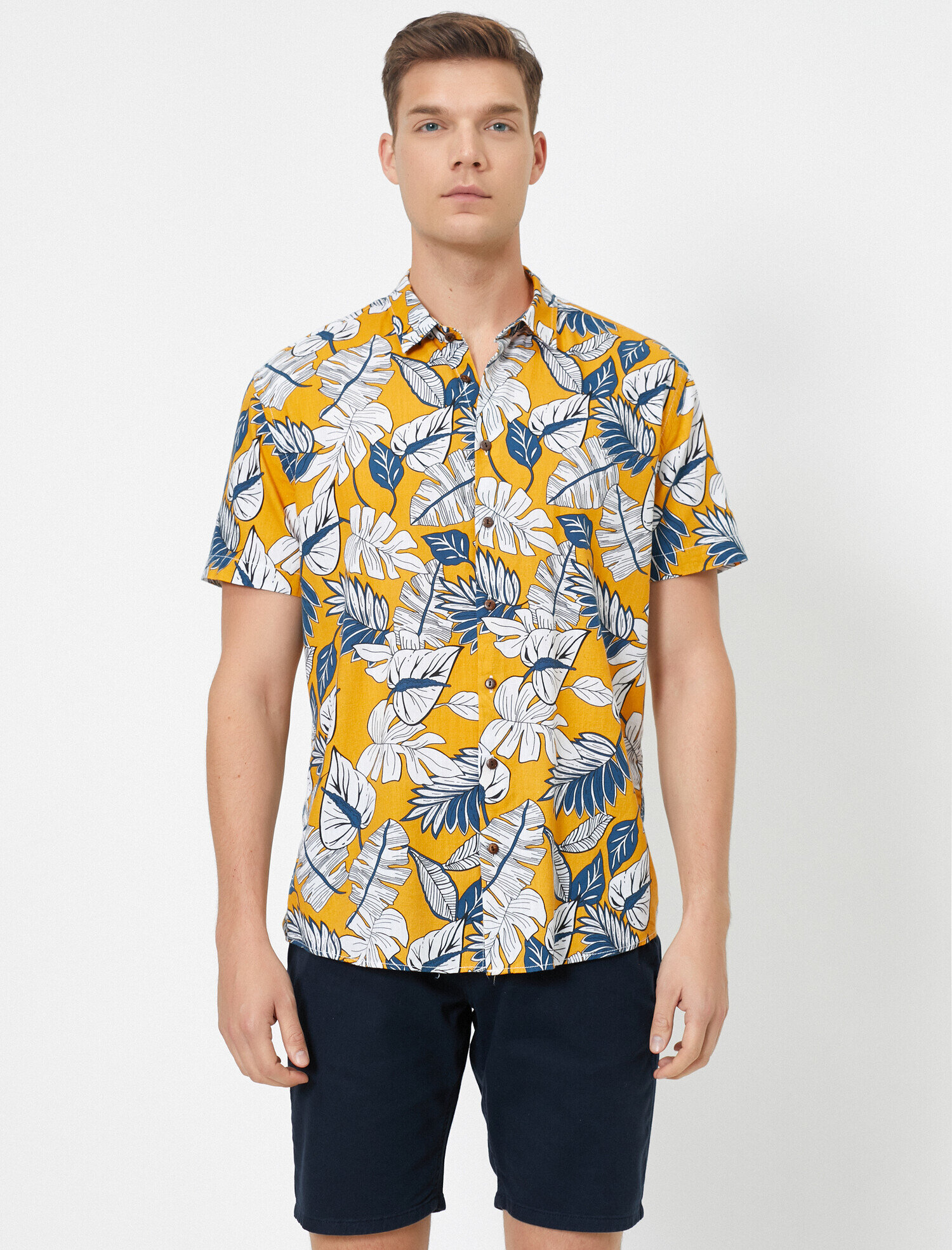   Klasik Yaka Kısa Kollu Pamuklu Desenli Gömlek