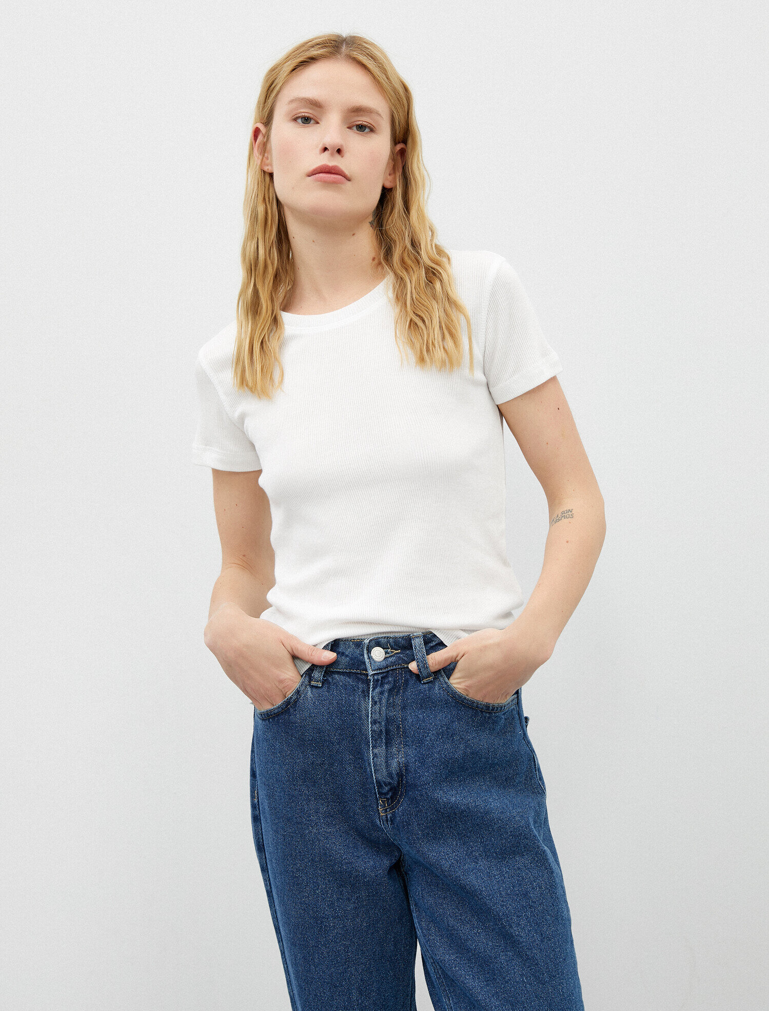   Bisiklet Yaka Dar Kesim Tişört