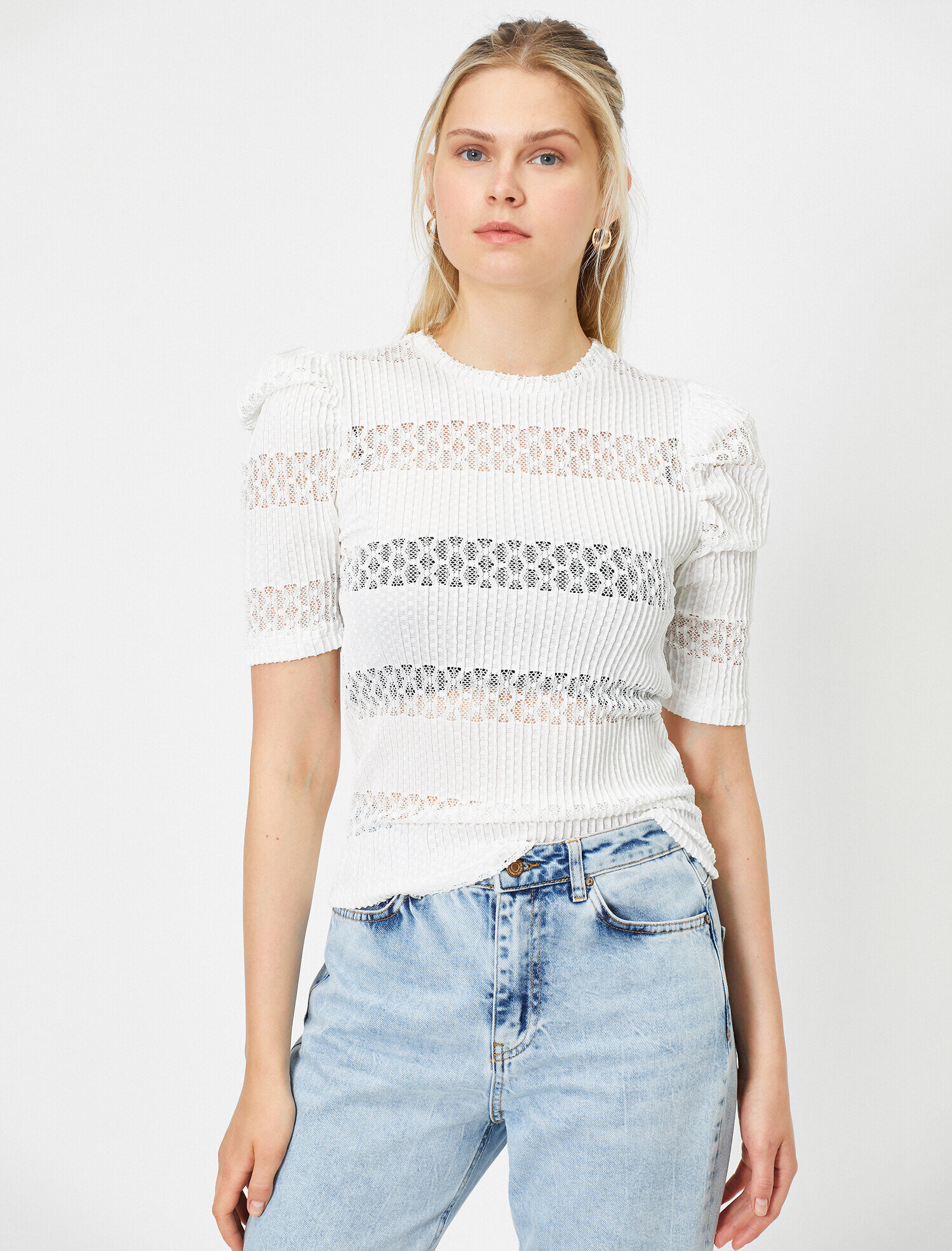   Bisiklet Yaka Kısa Kollu Desenli Tişört