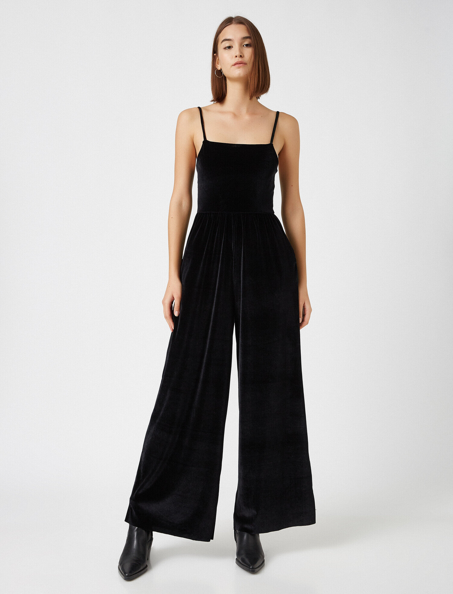   İnce Askılı Kadife Tulum