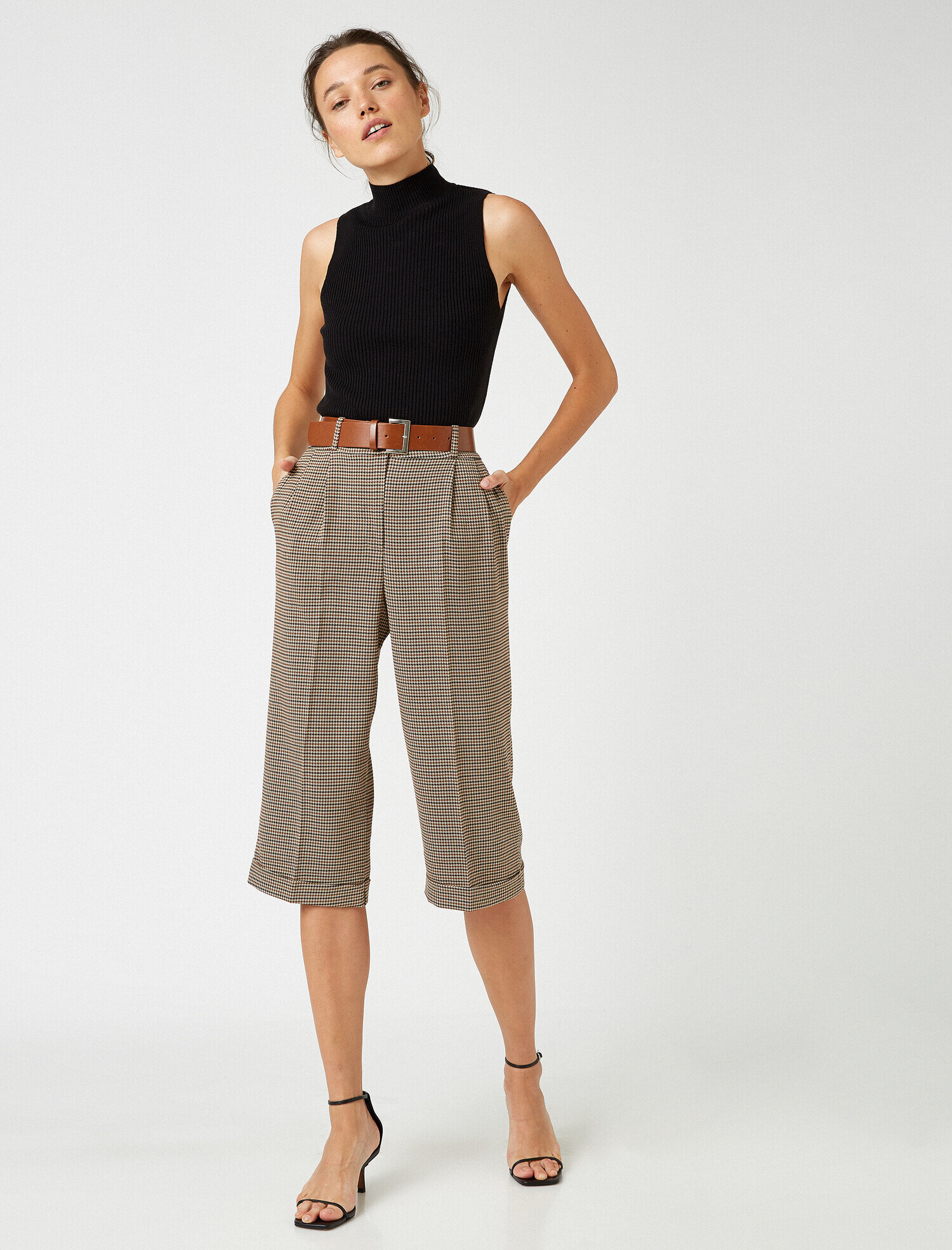   Kemerli Ekose Geniş Paça Crop Pantolon