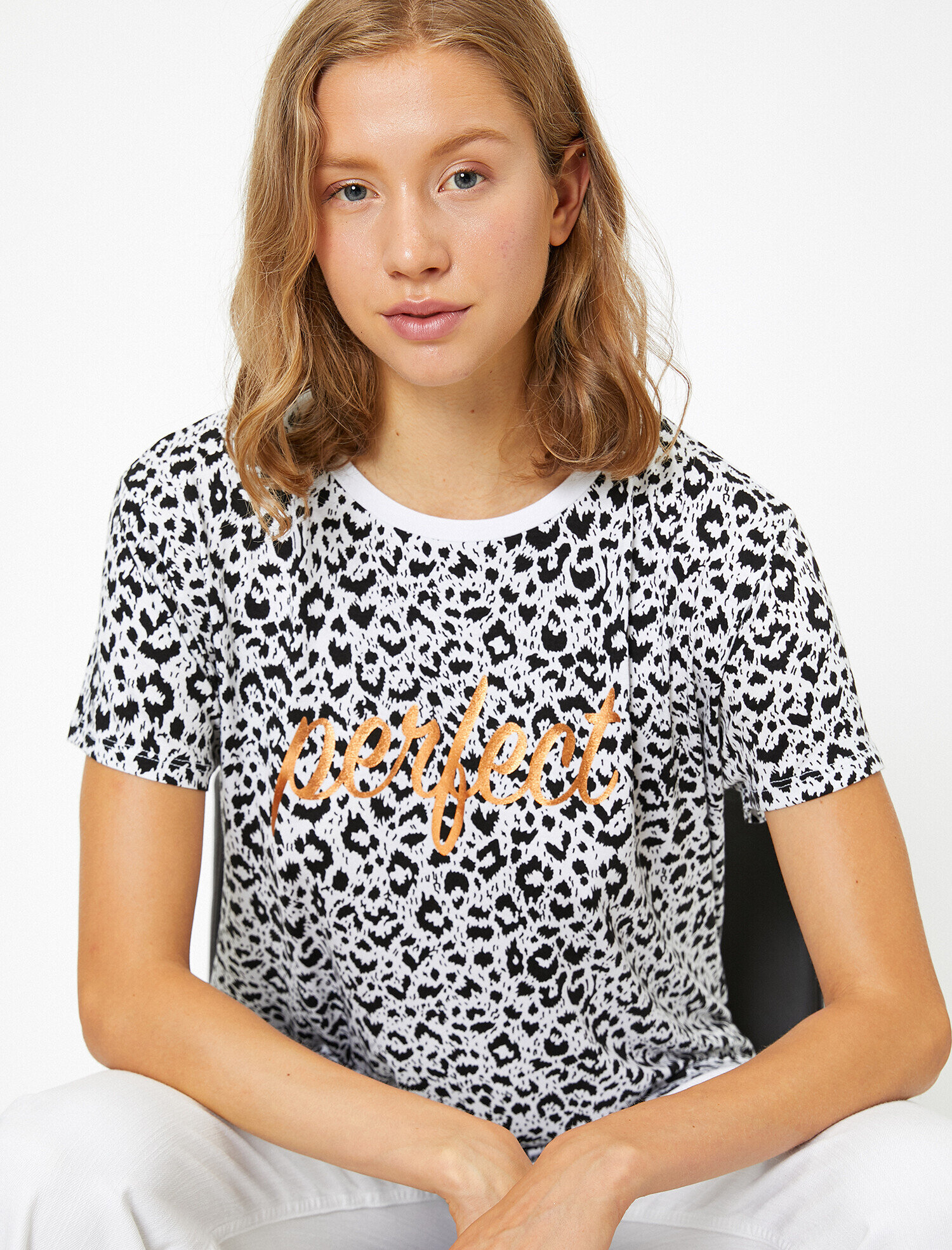   Leopar Desenli Tişört