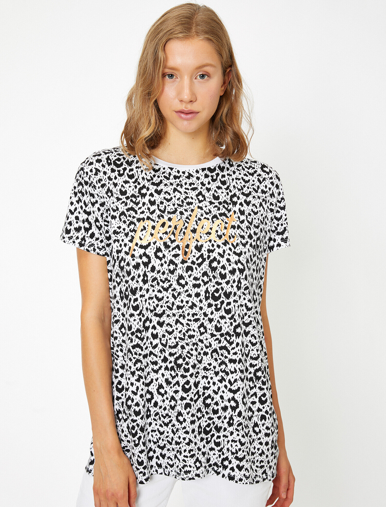   Leopar Desenli Tişört