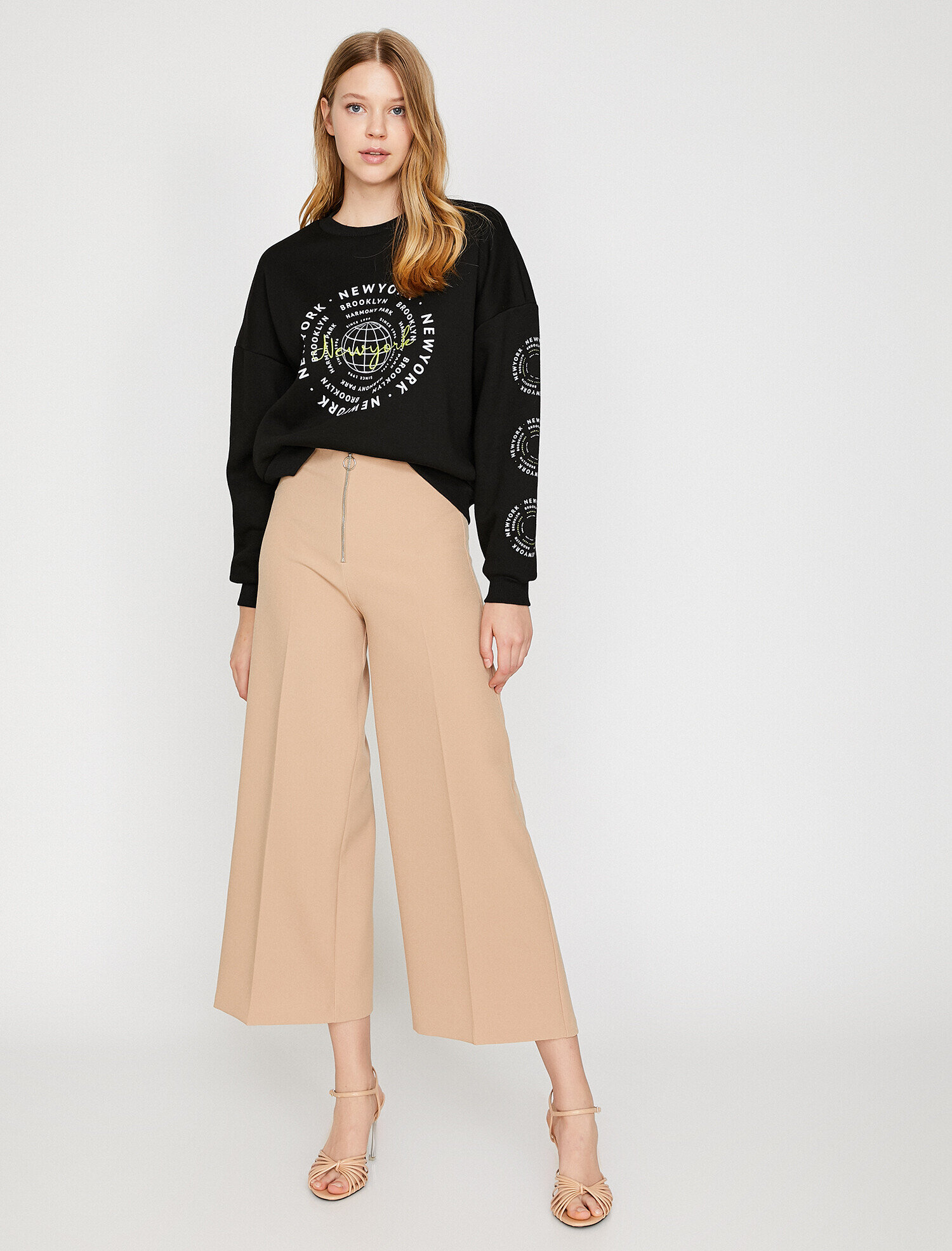   Fermuar Detaylı Pantolon