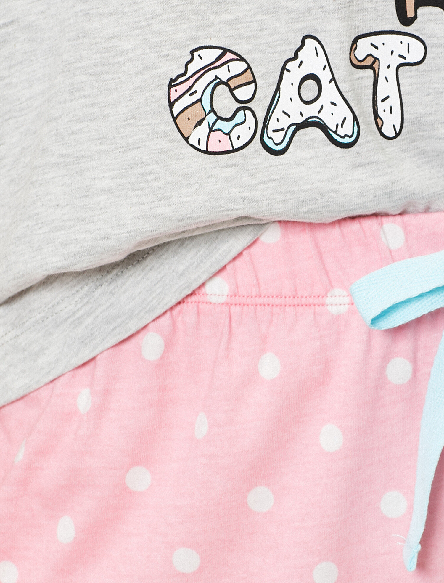 Yazılı Baskılı Pijama Takımı