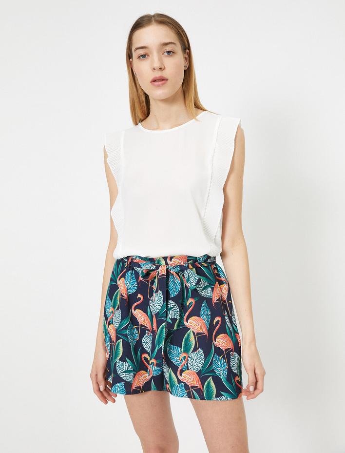  Kısa Kollu Volanlı Bluz