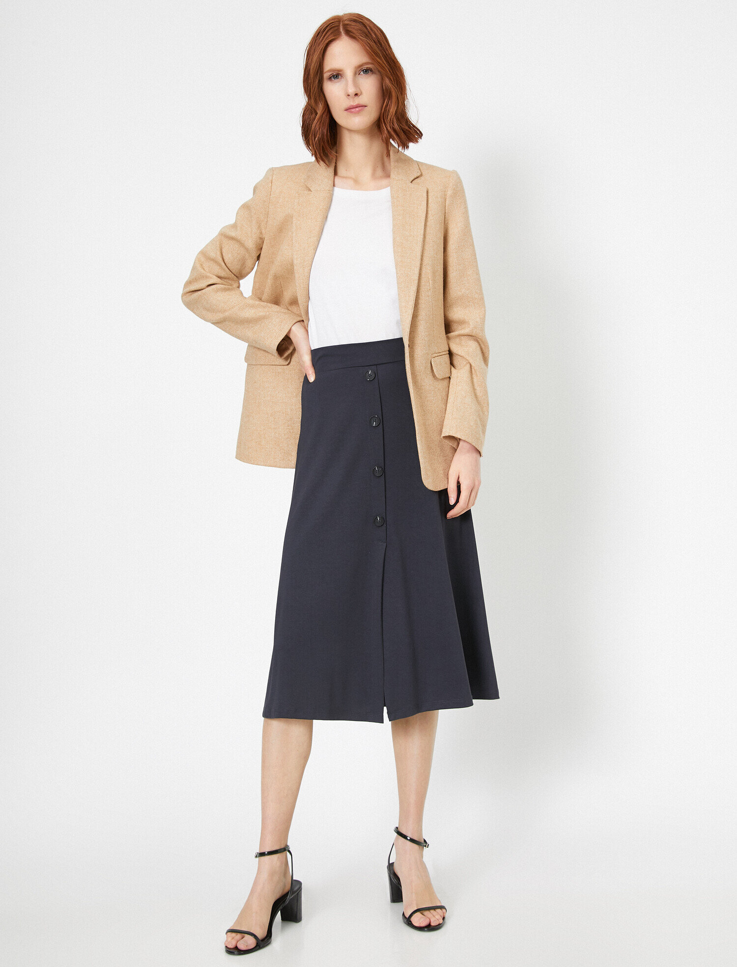   Düğme Detaylı Yırtmaçlı Midi Etek