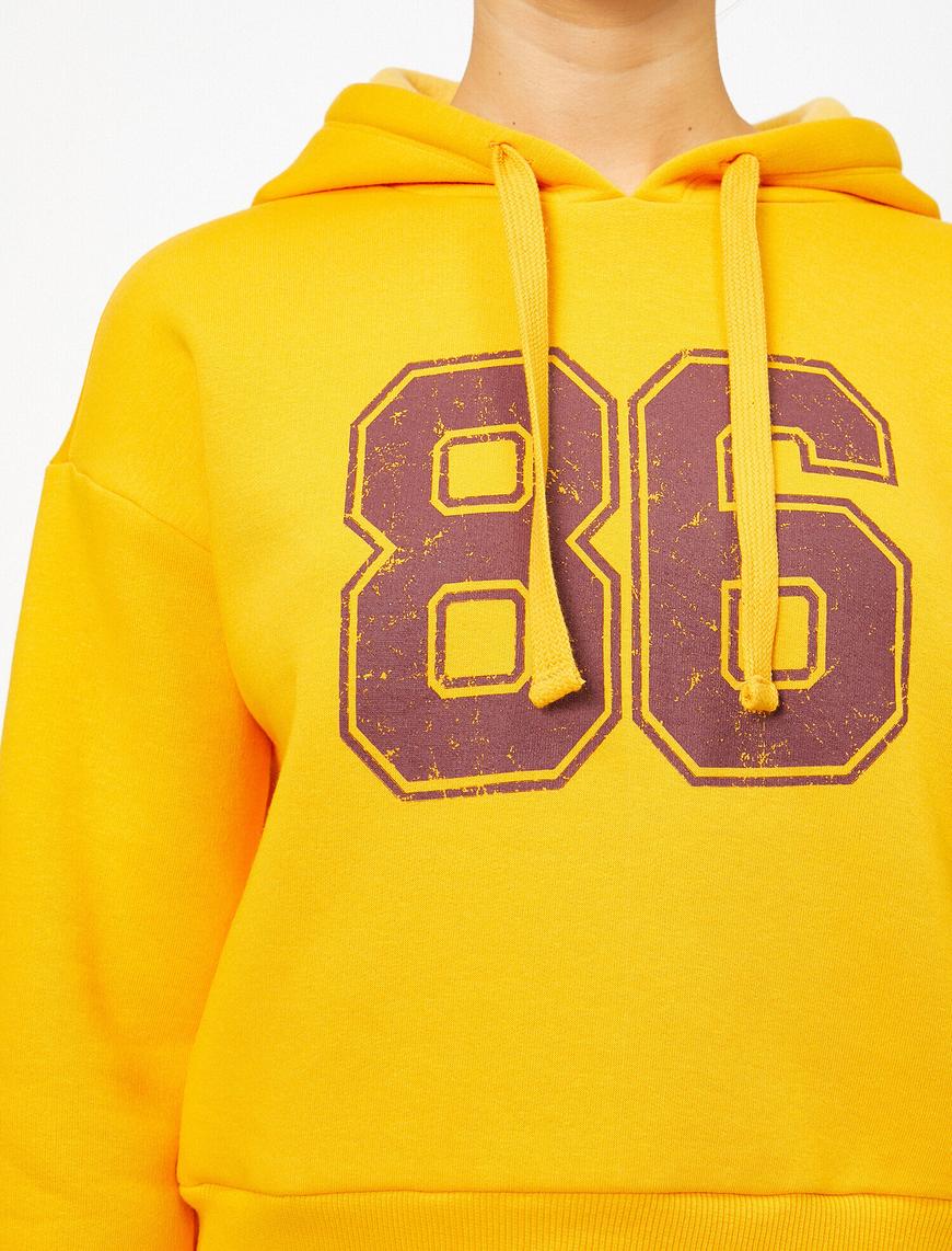   Kapüşonlu Sweatshirt