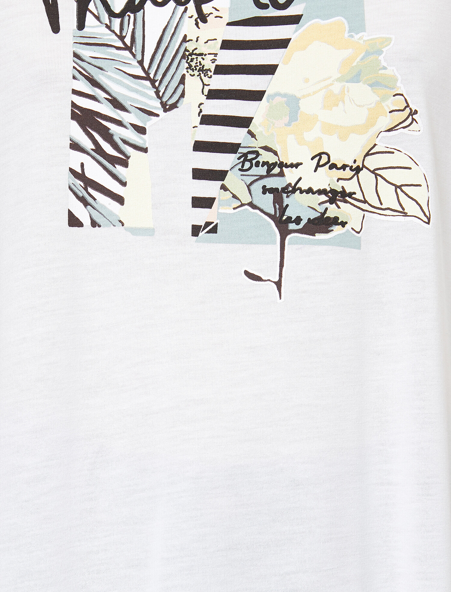   Floral Desenli Yazı Baskılı Yırtmaç Detaylı Tişört