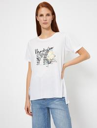 Floral Desenli Yazı Baskılı Yırtmaç Detaylı Tişört