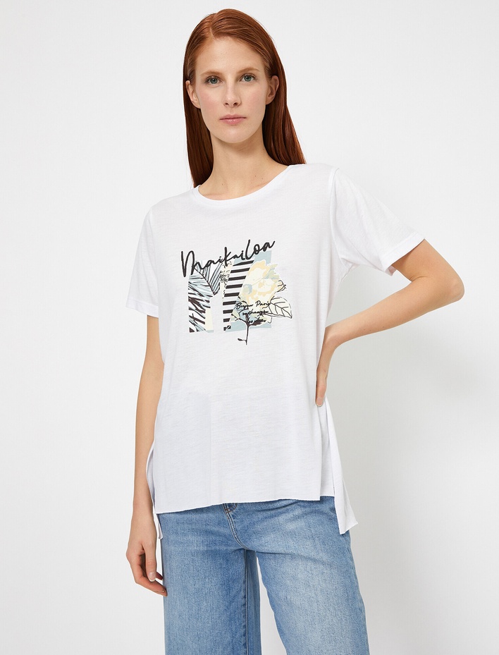  Floral Desenli Yazı Baskılı Yırtmaç Detaylı Tişört