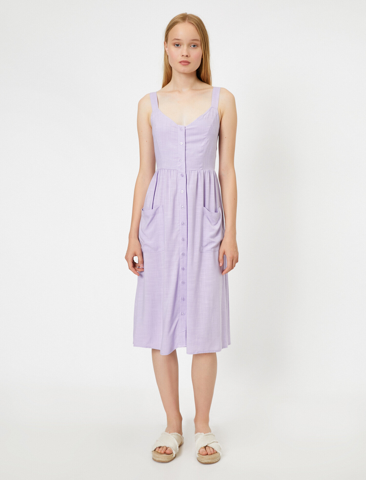   Sırt Detaylı Askılı Elbise