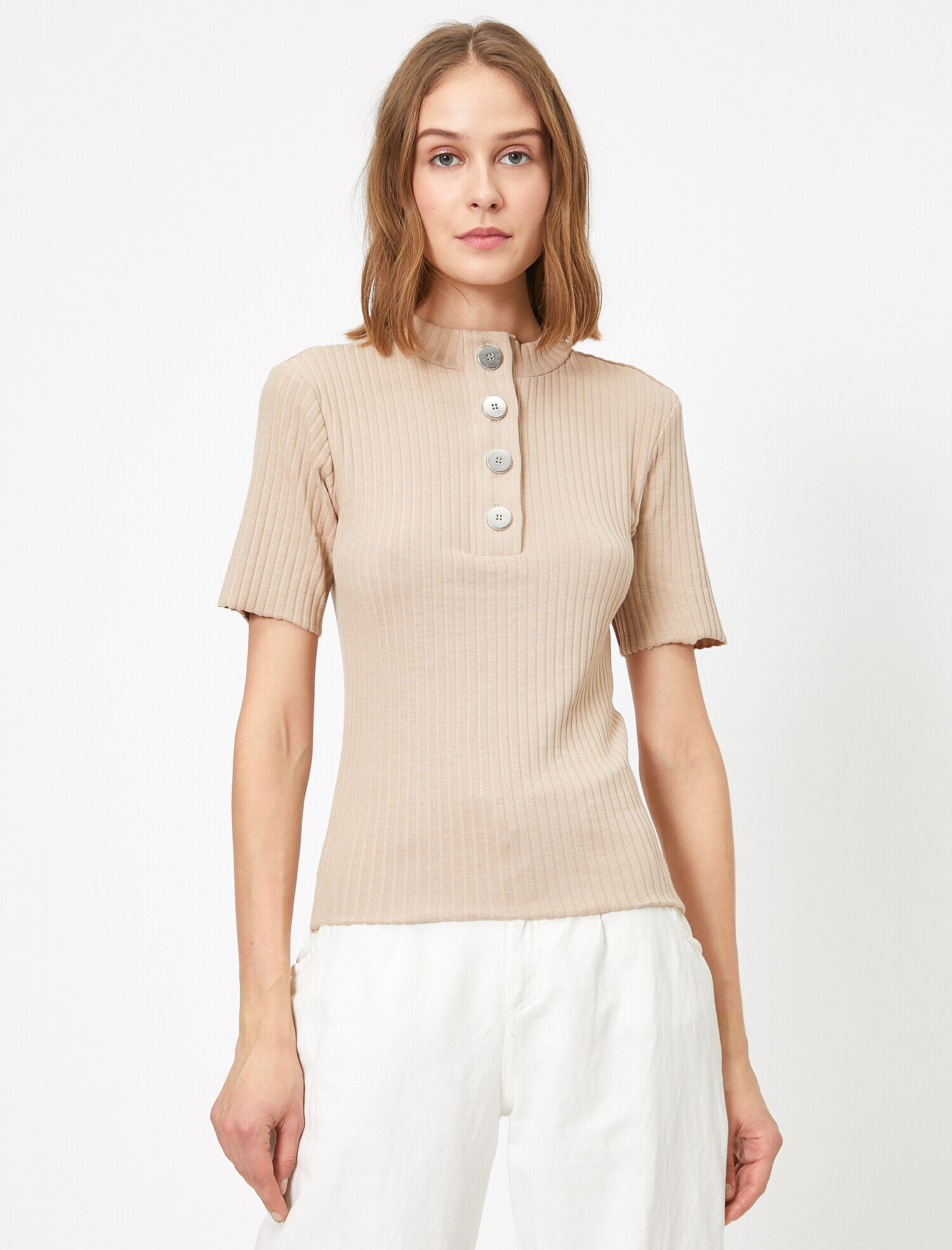   Düğme Detaylı Kısa Kollu Tişört