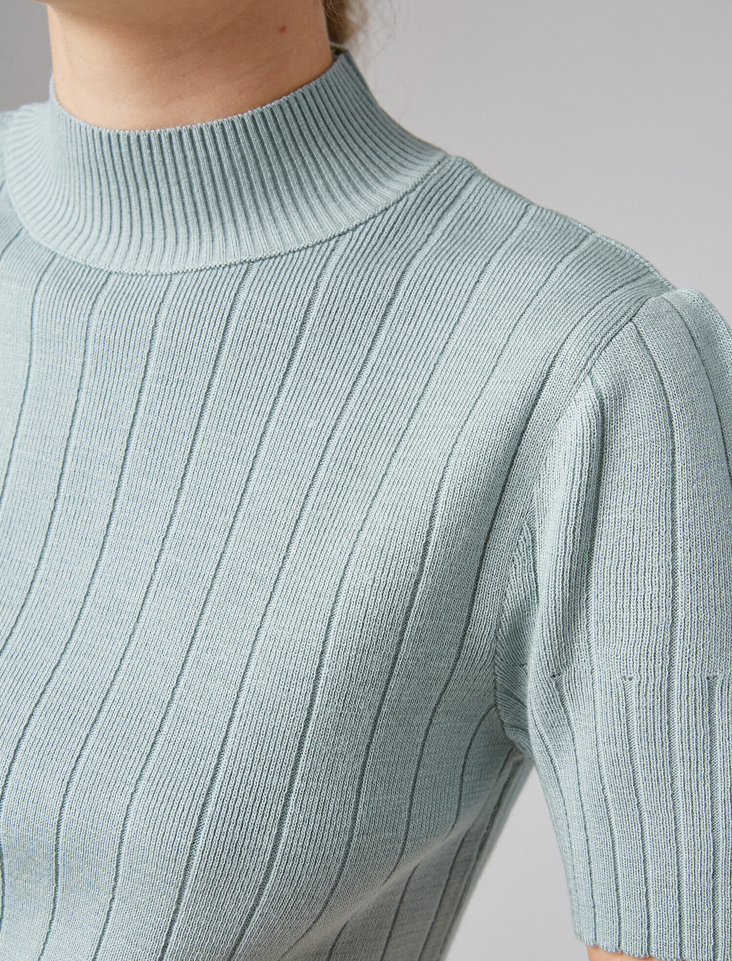   Bisiklet Yaka Kisa Kollu Triko Kazak