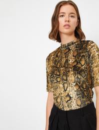 Yılan Desenli Kısa Kollu T-Shirt