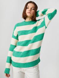 Bisiklet Yaka Çizgili Triko Kazak