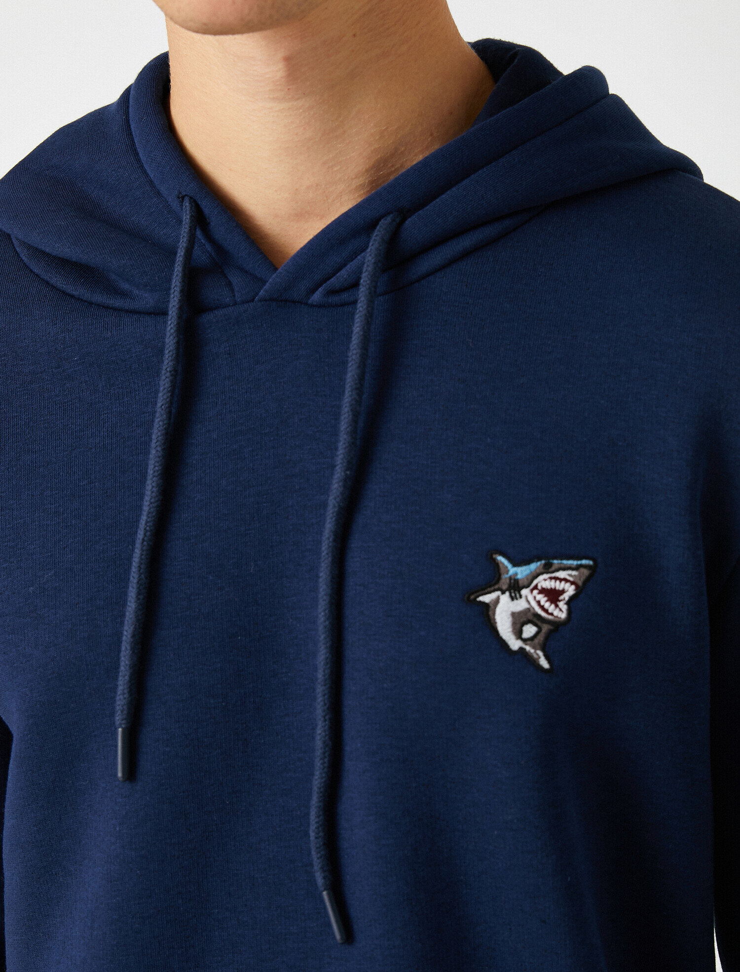   Kapüşonlu İşlemeli Uzun Kollu Sweatshirt