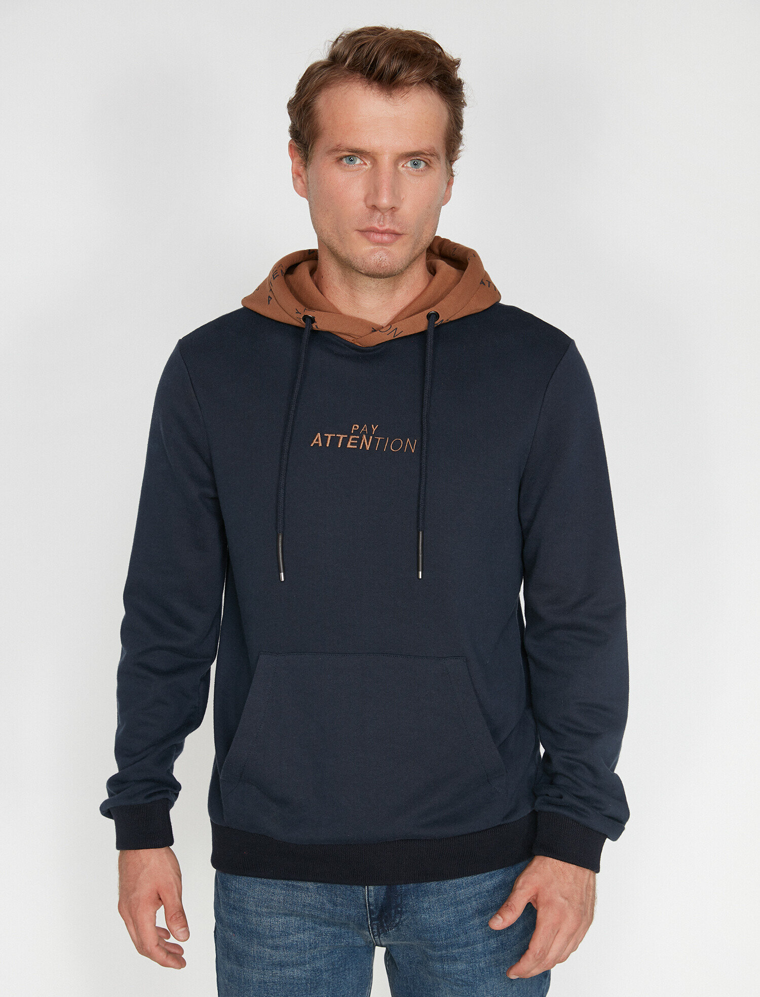   Kapüşonlu Sweatshirt