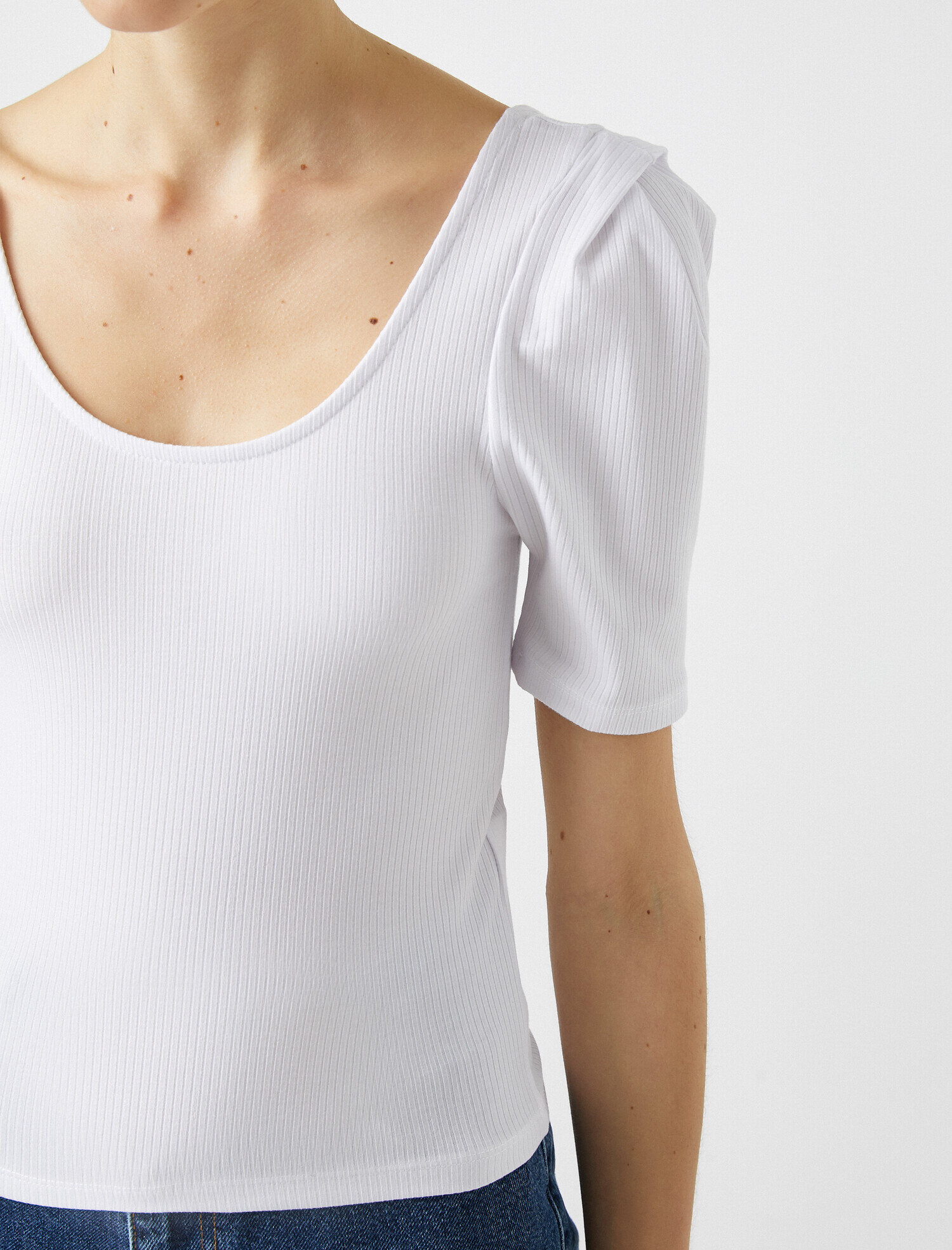   Kısa Kollu Tişört