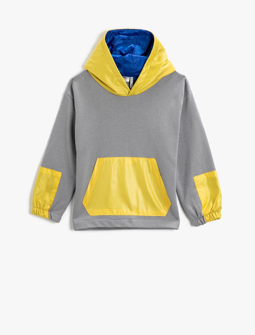  Erkek Çocuk Renk Bloklu Kanguru Cepli Kapüşonlu Sweatshirt