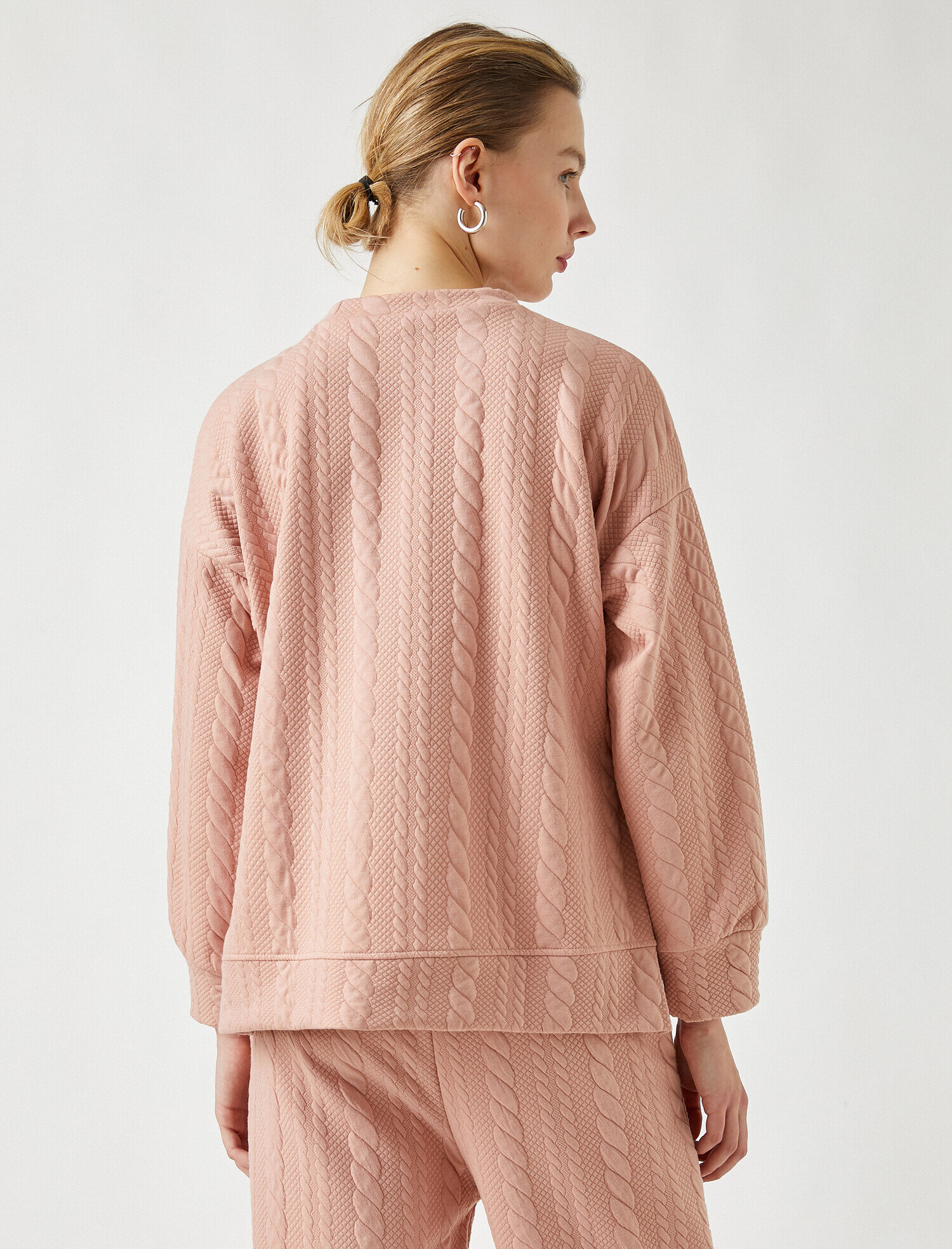   Dokulu Uzun Kollu Sweatshirt Bisiklet Yaka Yanları Yırtmaçlı