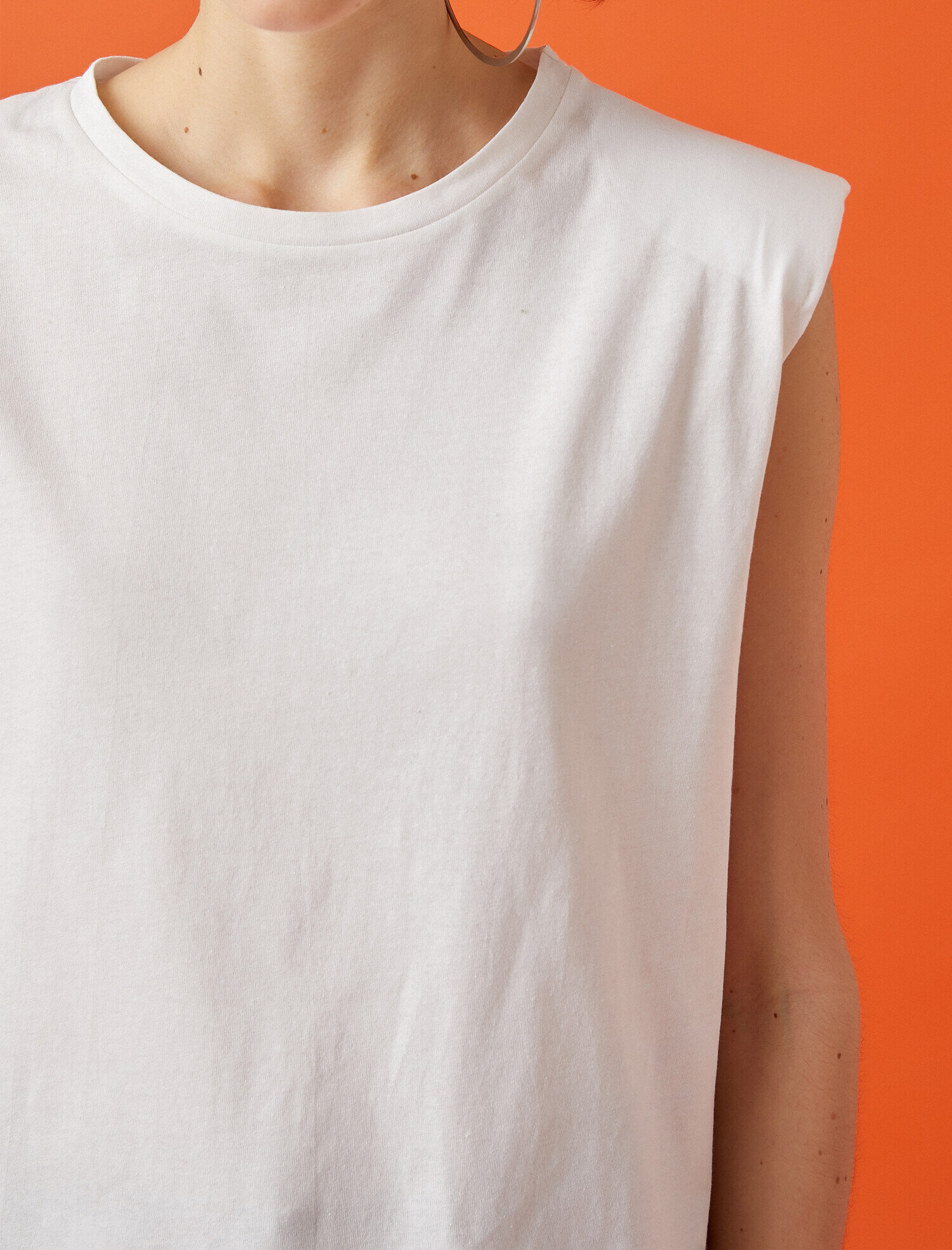   Pamuklu Bisiklet Yaka Kısa Kollu Vatkalı Tişört