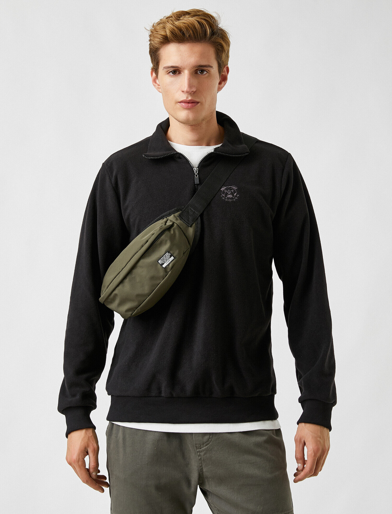   Buldog İşlemeli Yarım Fermuarlı Sweatshirt