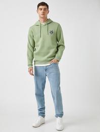 Kurt İşlemeli Kapşonlu Sweatshirt